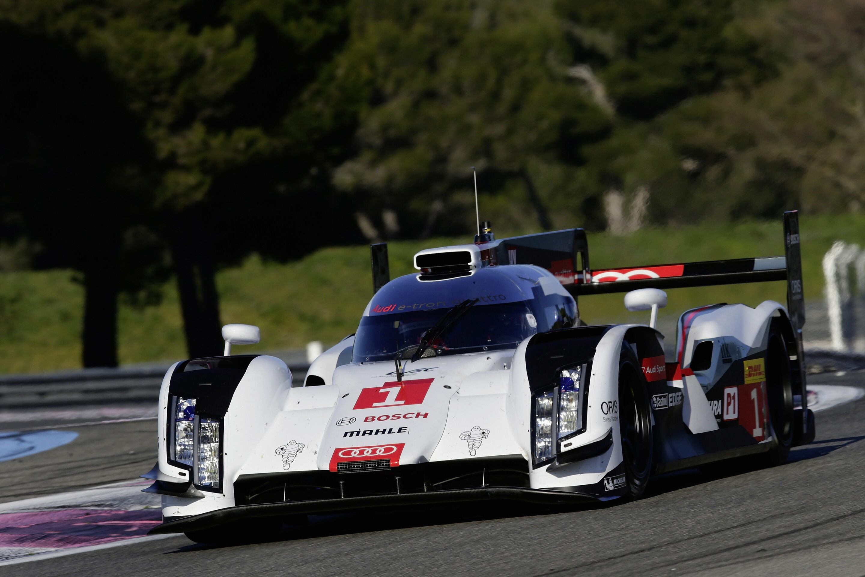 Audi designs lightest sports prototype in its history - Audi had to master a particularly challenging task before the 2014 season. Since the brand entered Le Mans prototype racing in 1999, the safety rules have never been as strict and a race car as complex...