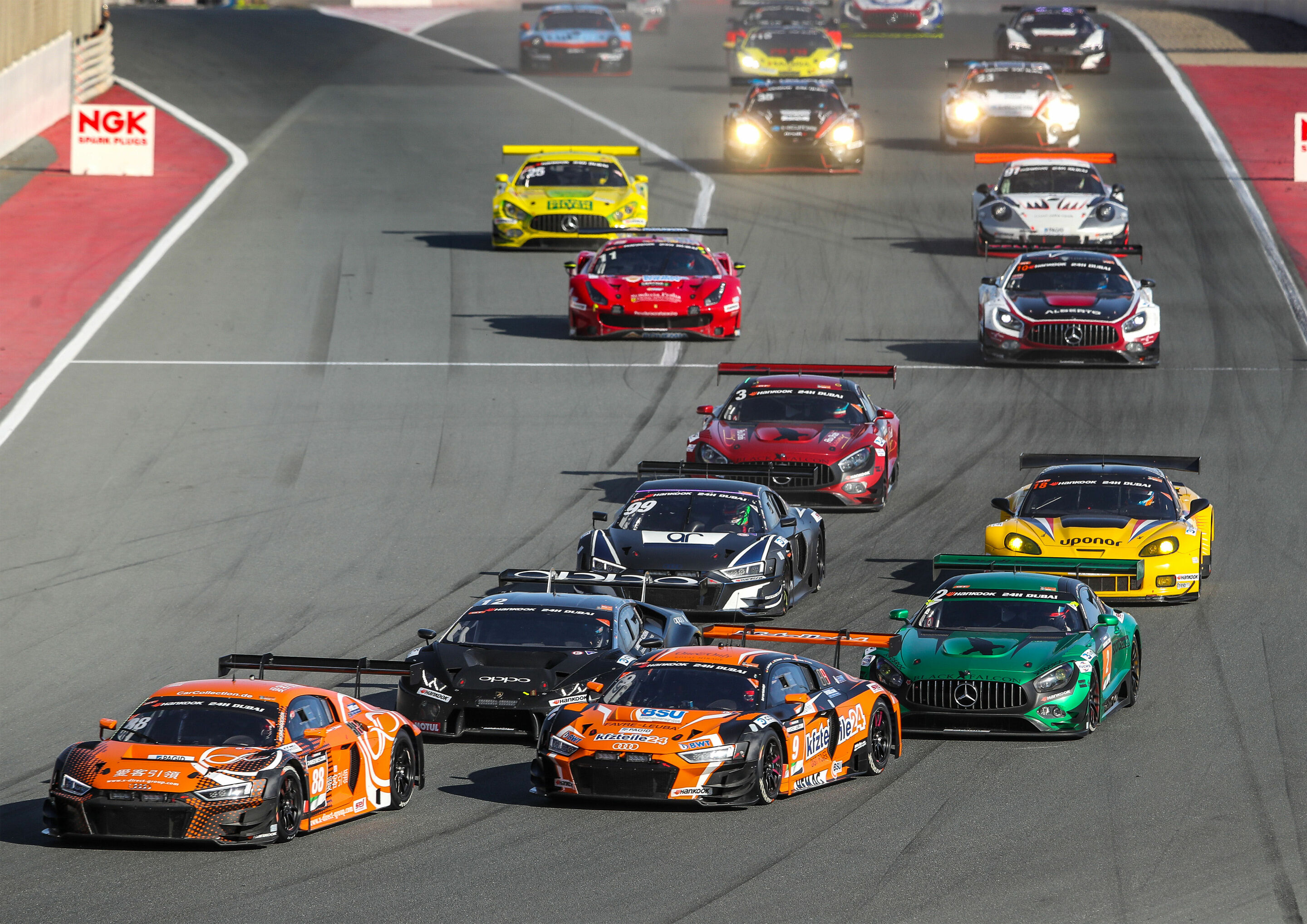 24h Dubai 2019 - Audi R8 LMS #88 (Car Collection Motorsport), Dimitri Parhofer/Christopher Haase/Frédéric Vervisch/Rik Breukers, Audi R8 LMS #9 (BWT Mücke Motorsport), Markus Winkelhock/Mike-David Ortmann/Andreas Weishaupt/Stefan Mücke/Ricardo Feller