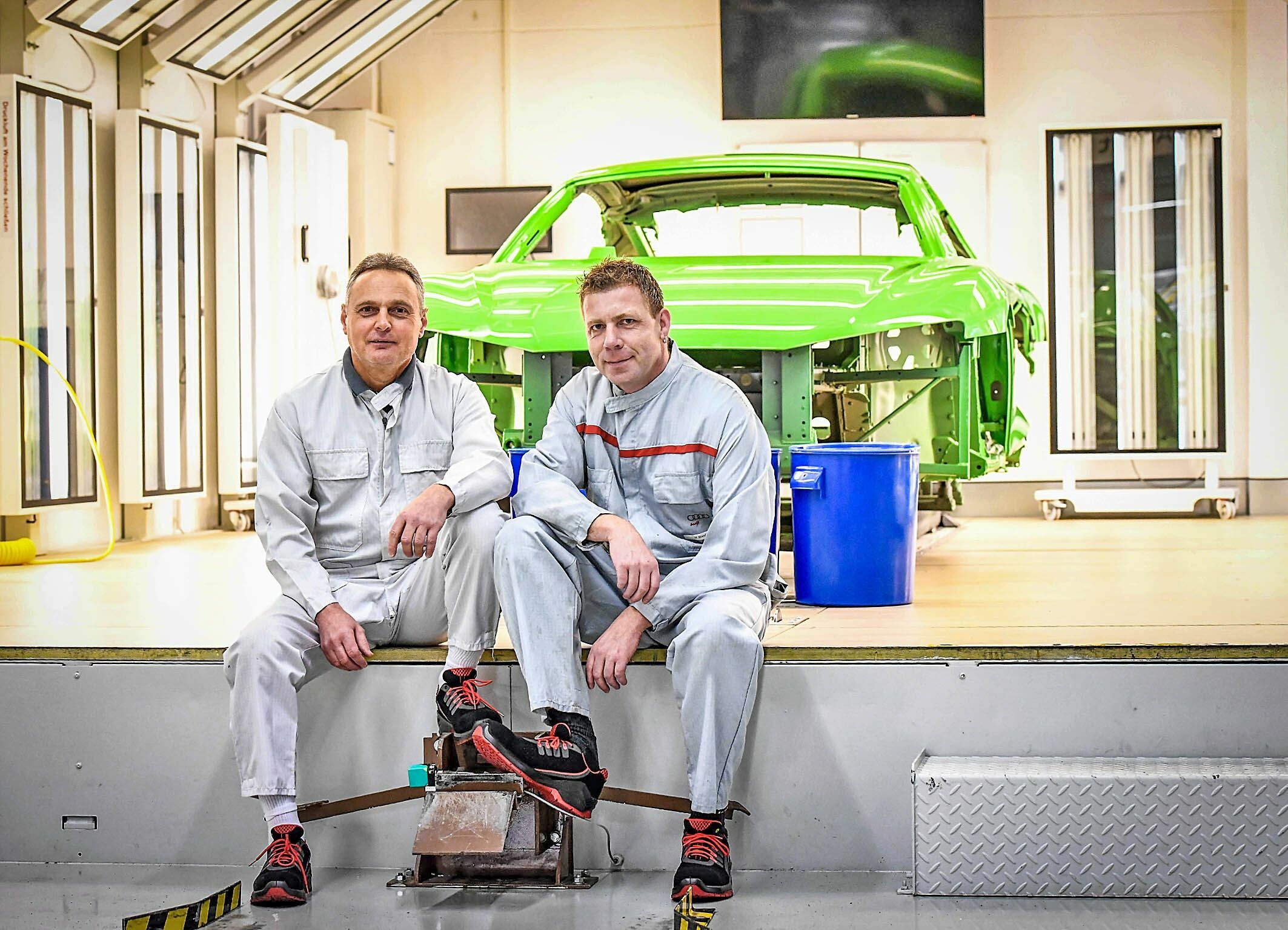 Audi saved nearly €110 million with clever employee ideas in 2018 - Two employees from Neckarsulm who paint cars in special colors have enabled the use of paint to be reduced significantly by means of a more efficient ordering system. Savings for Audi:...