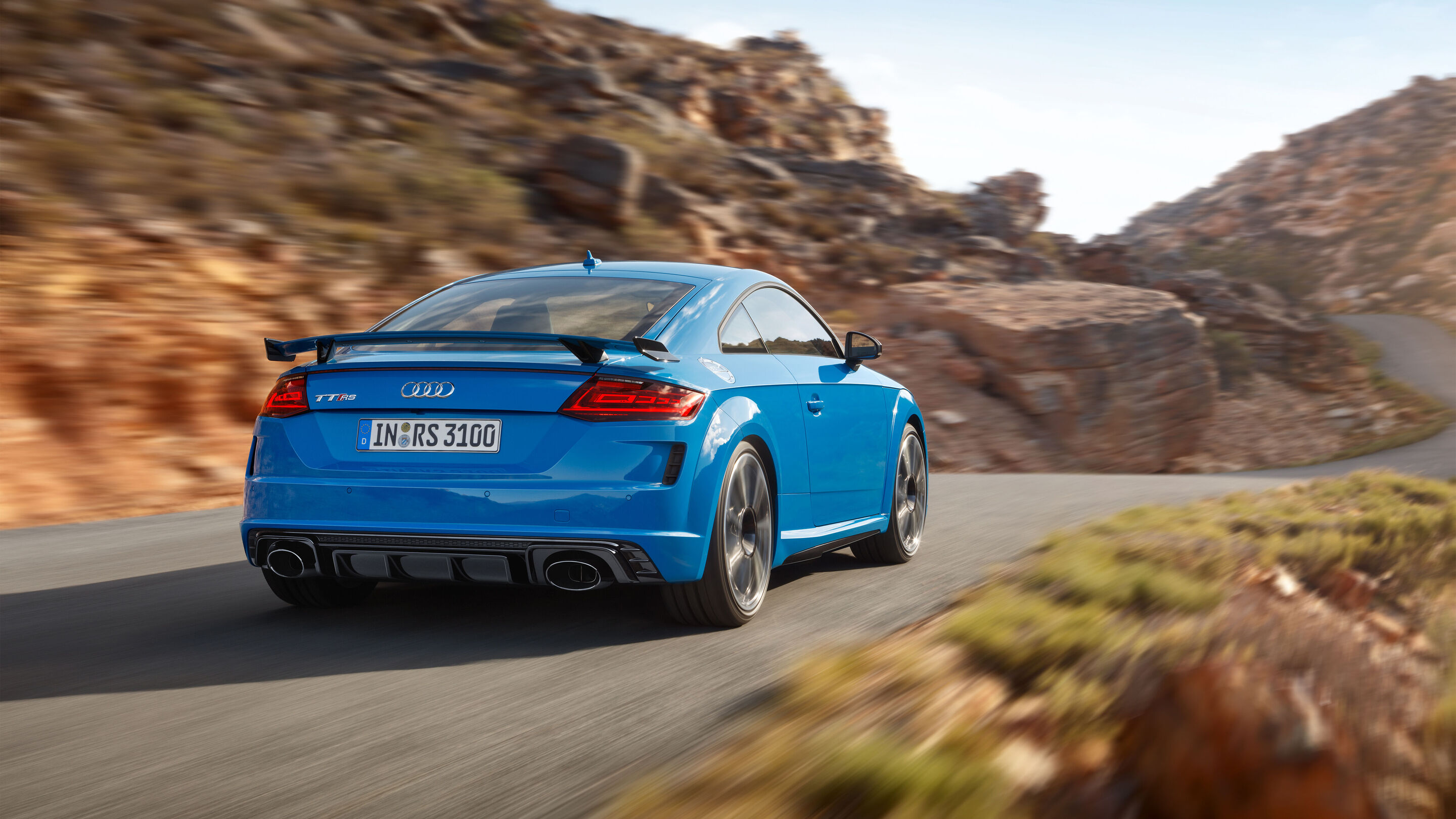 Audi TT RS Coupé (until 2023) - Dynamic  photo
Colour: Turbo blue