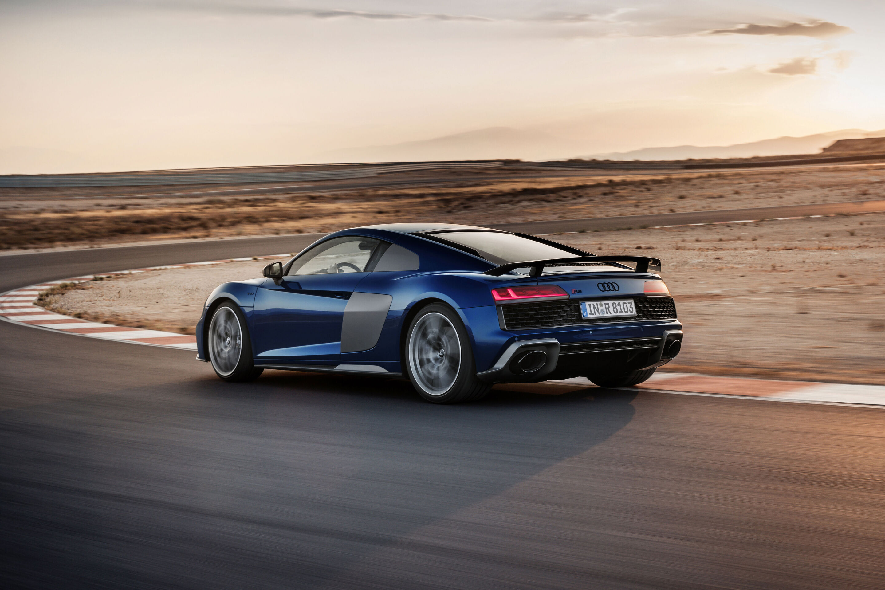 Audi R8 Coupé V10 performance quattro (until 2024) - Dynamic photo,
Colour: Ascari Blue metallic