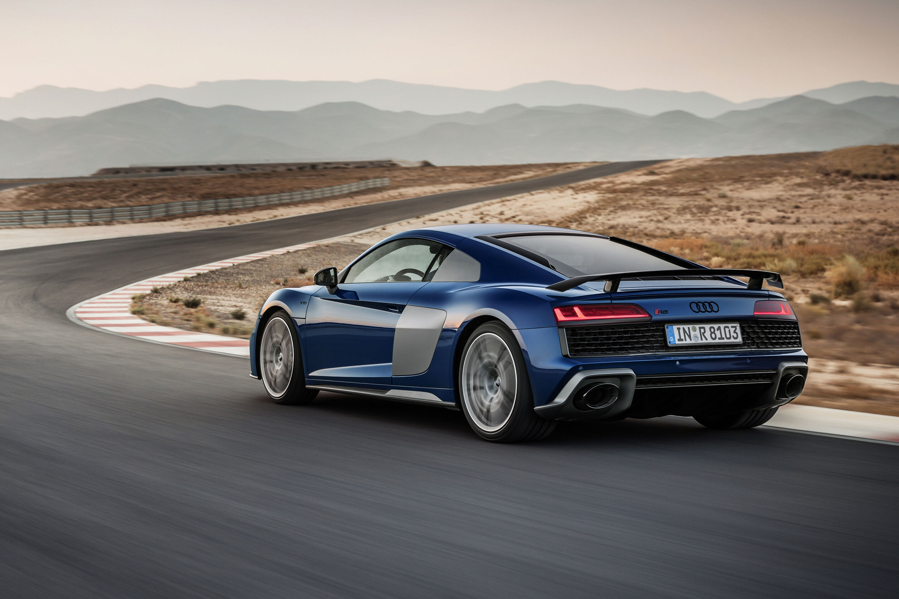 Audi R8 Coupé V10 performance quattro (until 2024) - Dynamic  photo,
Colour: Ascari Blue metallic