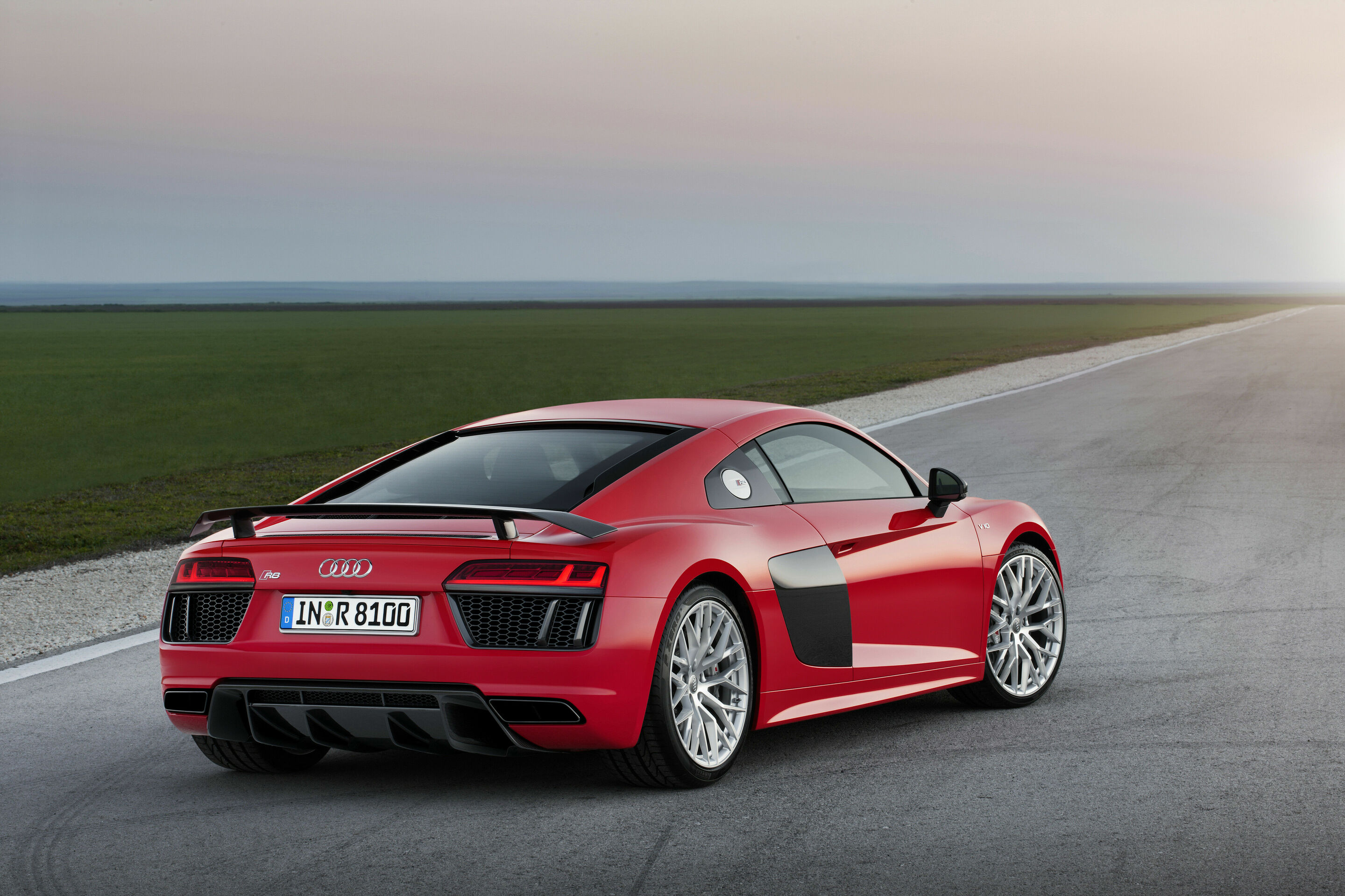 The second generation 2015: Audi R8 V10 plus - The second generation 2015: Audi R8 V10 plus