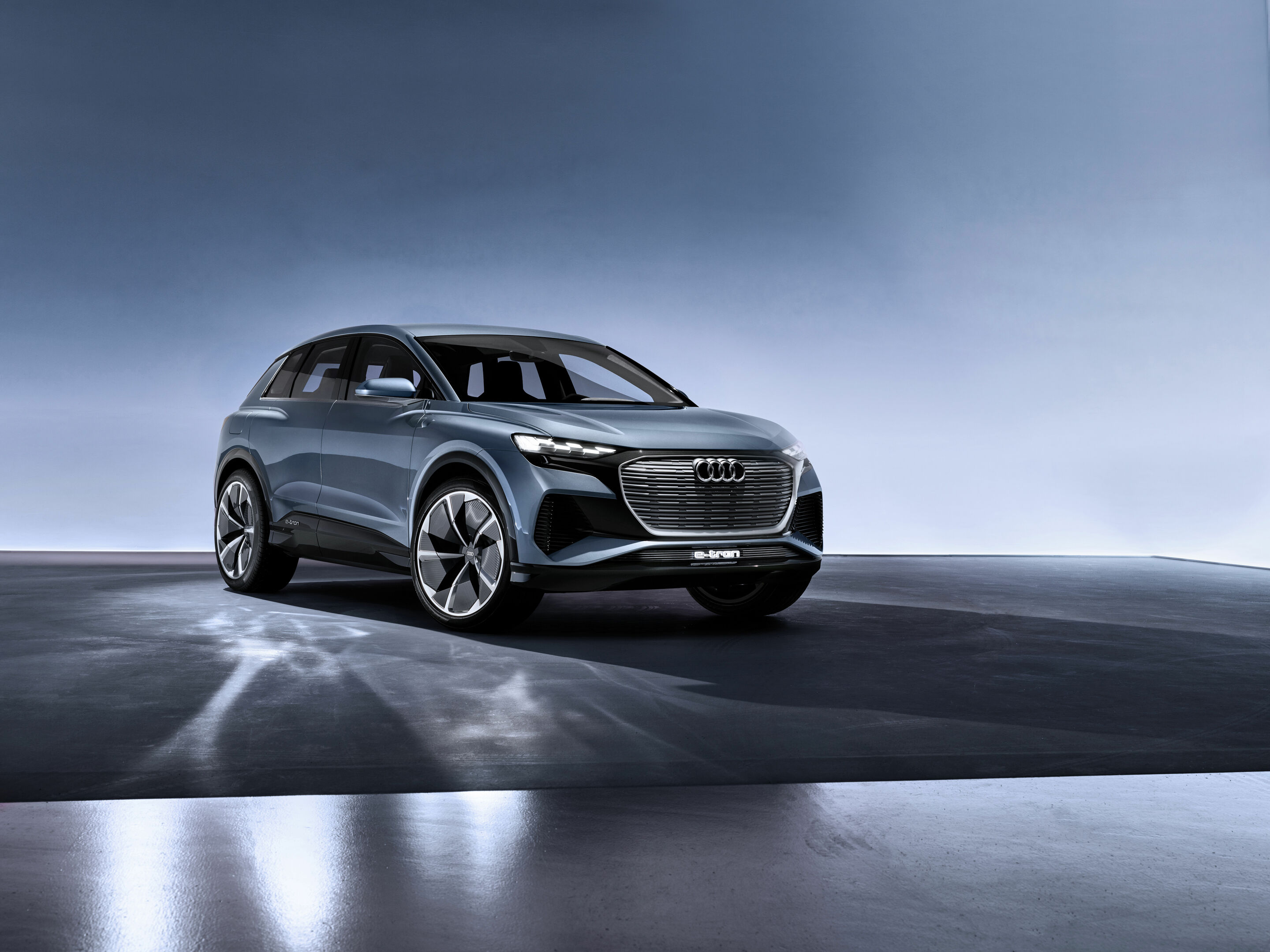 Audi Q4 e-tron concept - Static photo
Colour: Solar Sky