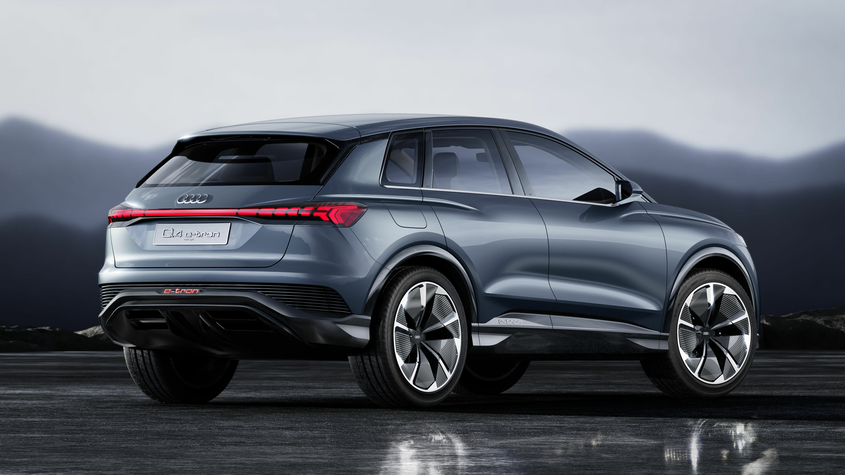 Audi Q4 e-tron concept - Static photo
Colour: Solar Sky