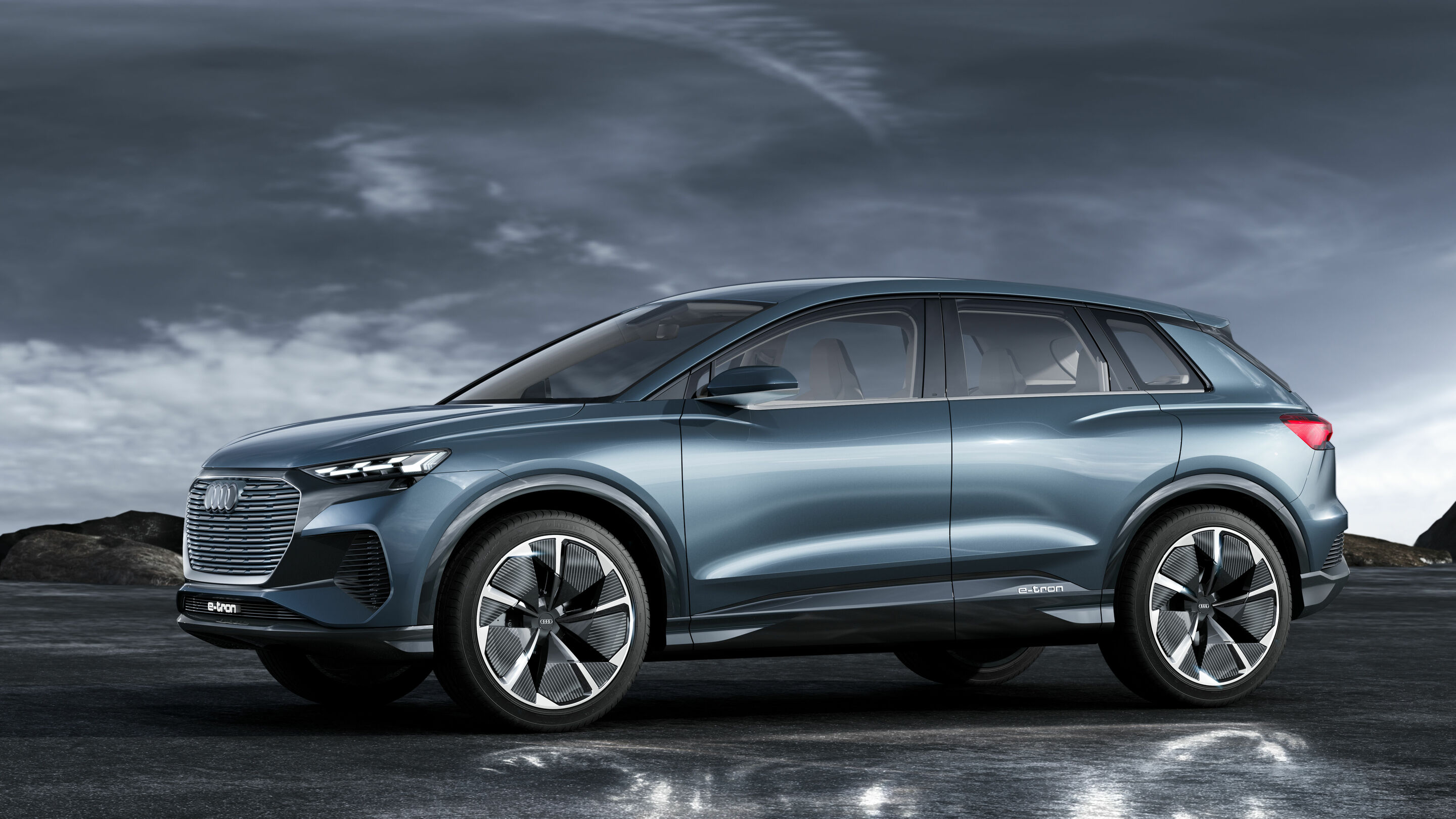 Audi Q4 e-tron concept (2019) - Standaufnahme
Farbe: Solar Sky