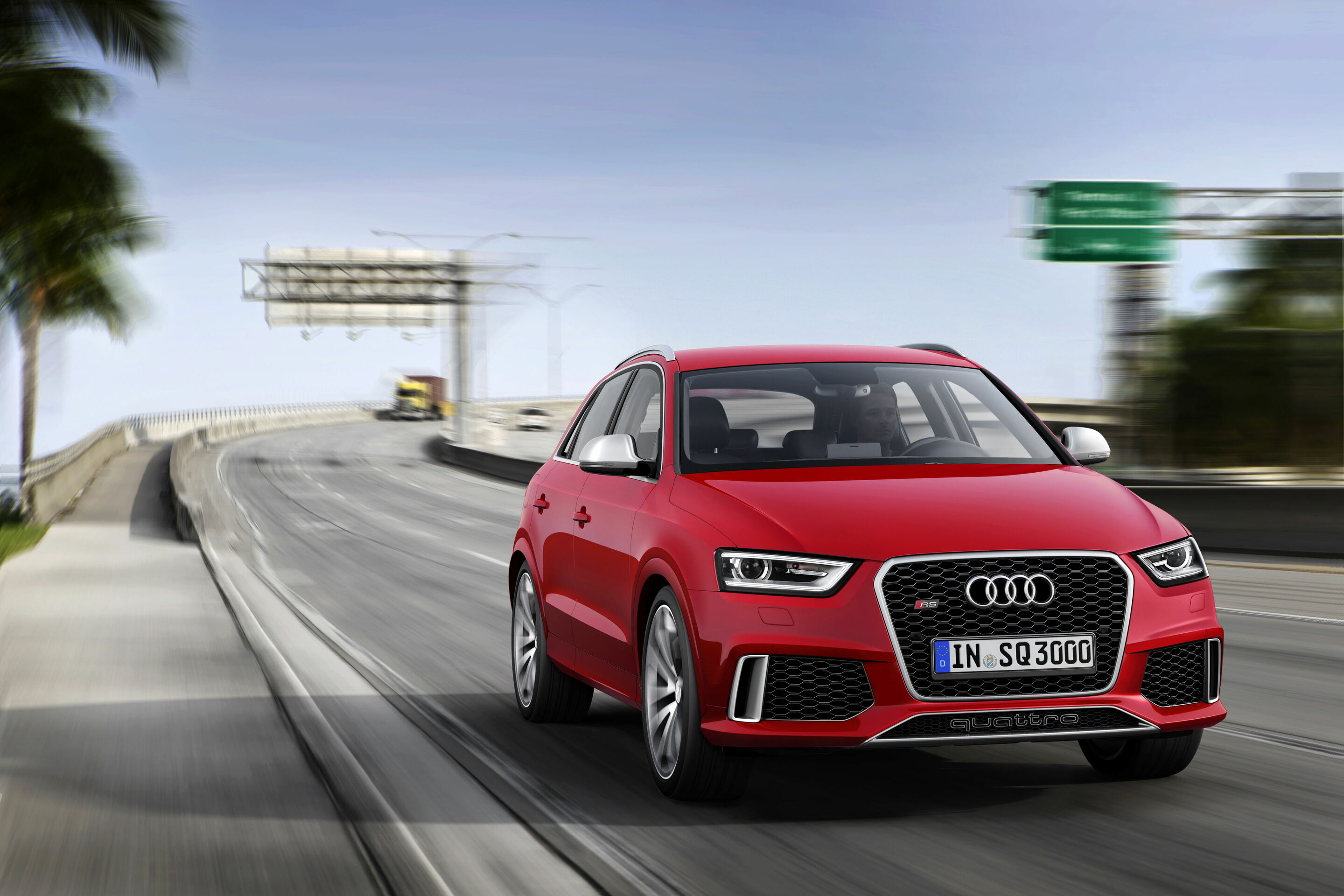 Audi RS Q3 - Fahraufnahme

Farbe: Misanorot Perleffekt