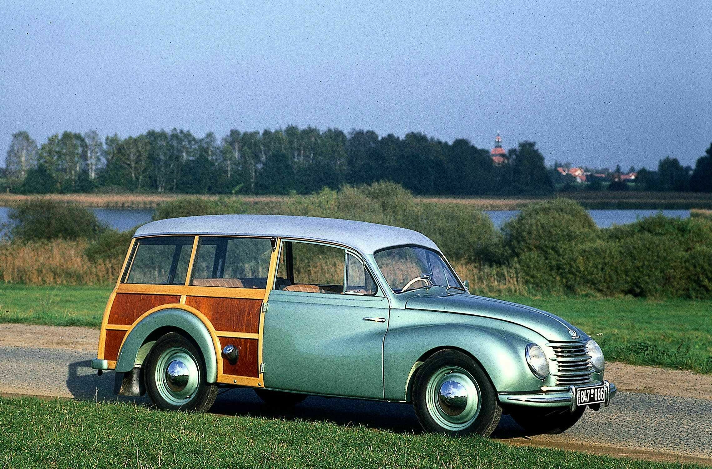 Audi Tradition presents "Space Miracles" at the Techno Classica classic vehicle show in Essen - DKW F89 S Universal