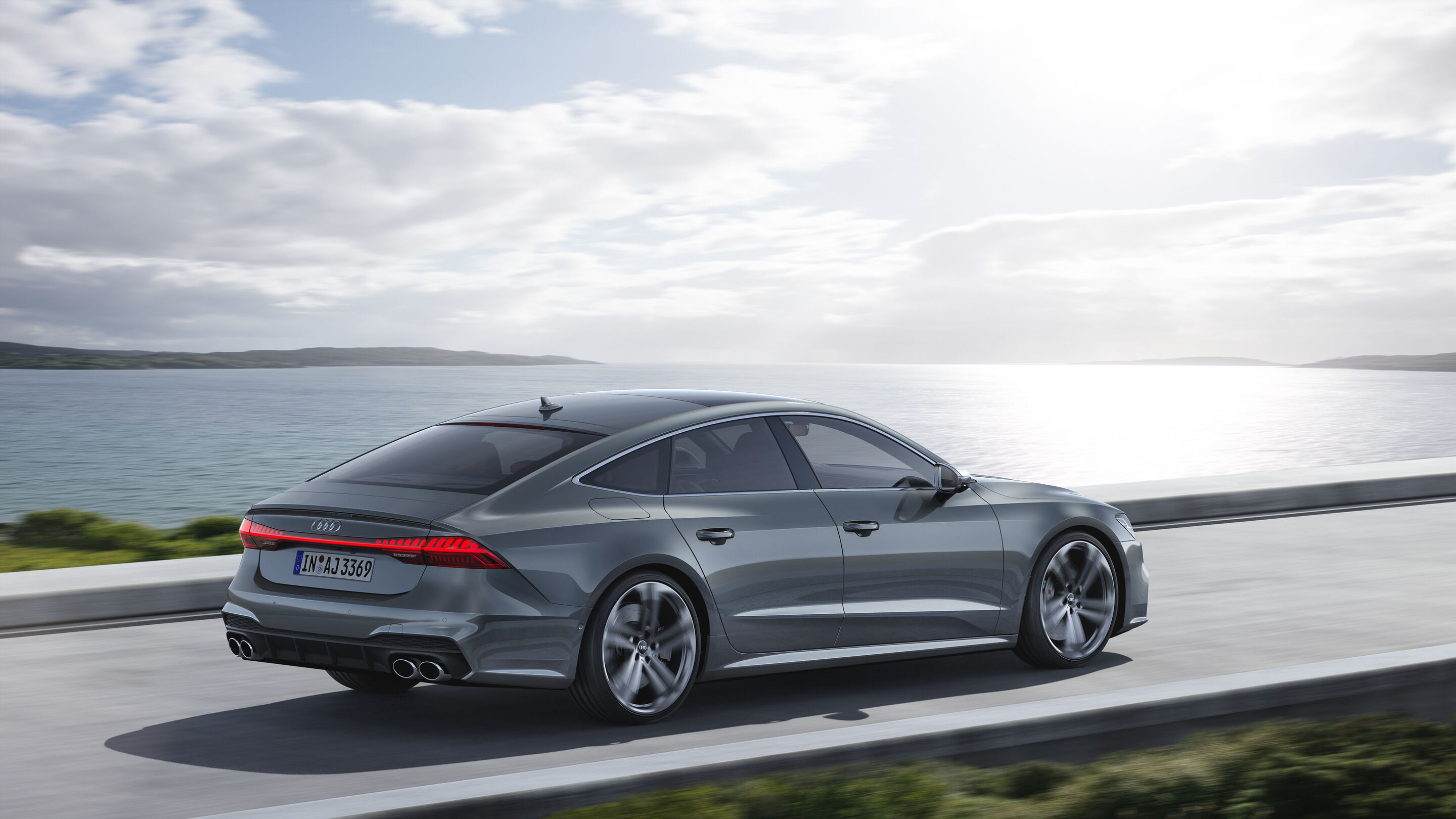 Audi S7 Sportback TDI (until 2025) - Dynamic photo,
Colour: Daytona grey