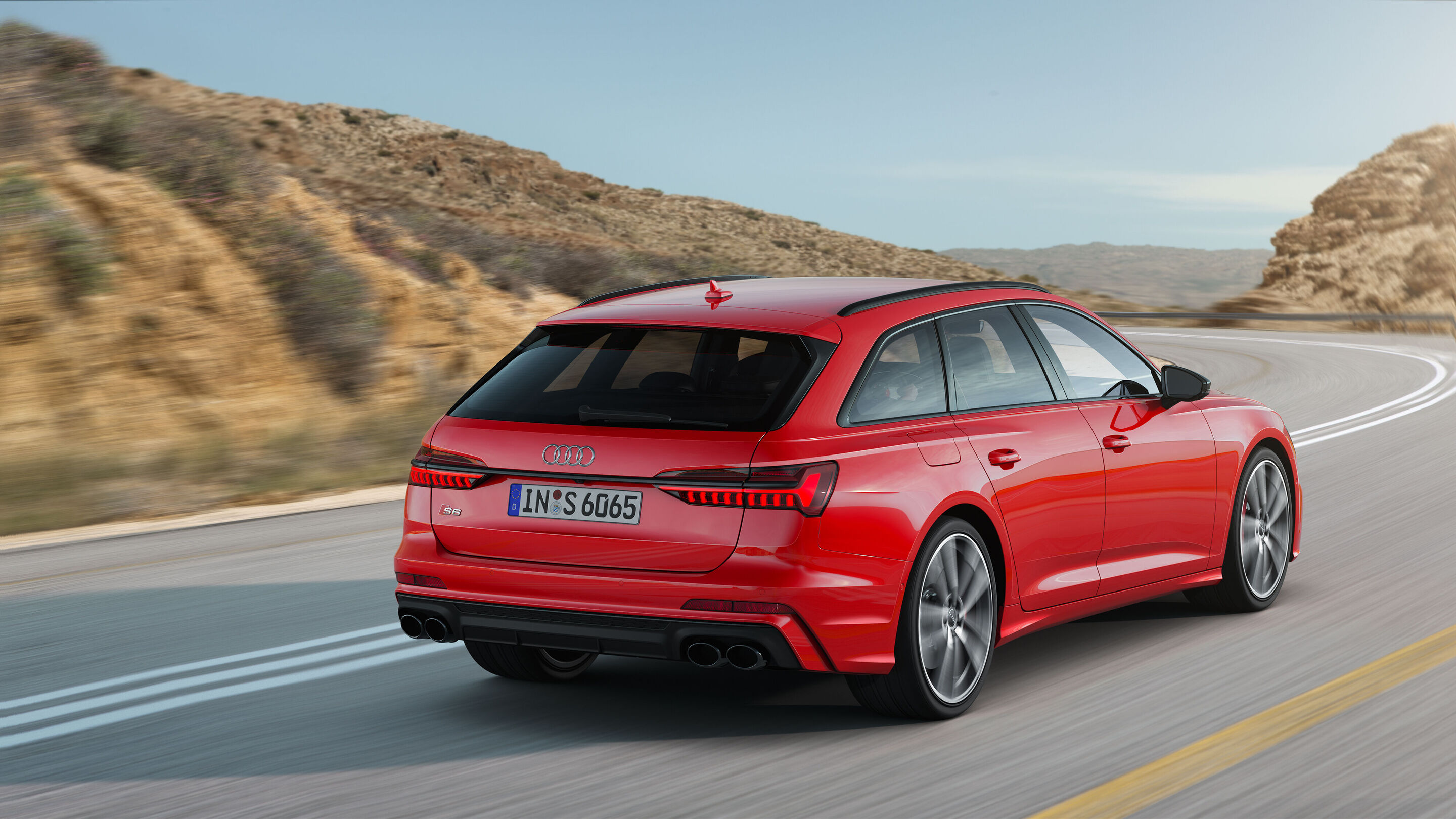 Audi S6 Avant TDI (until 2025) - Dynamic photo,
Colour: Tango red