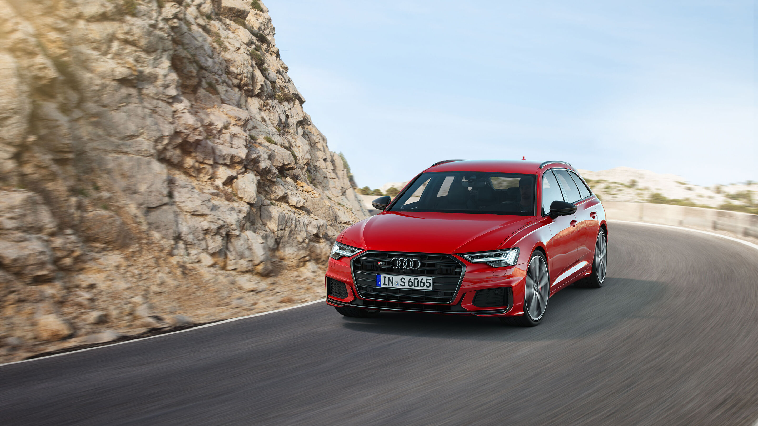 Audi S6 Avant TDI (until 2025) - Dynamic photo,
Colour: Tango red