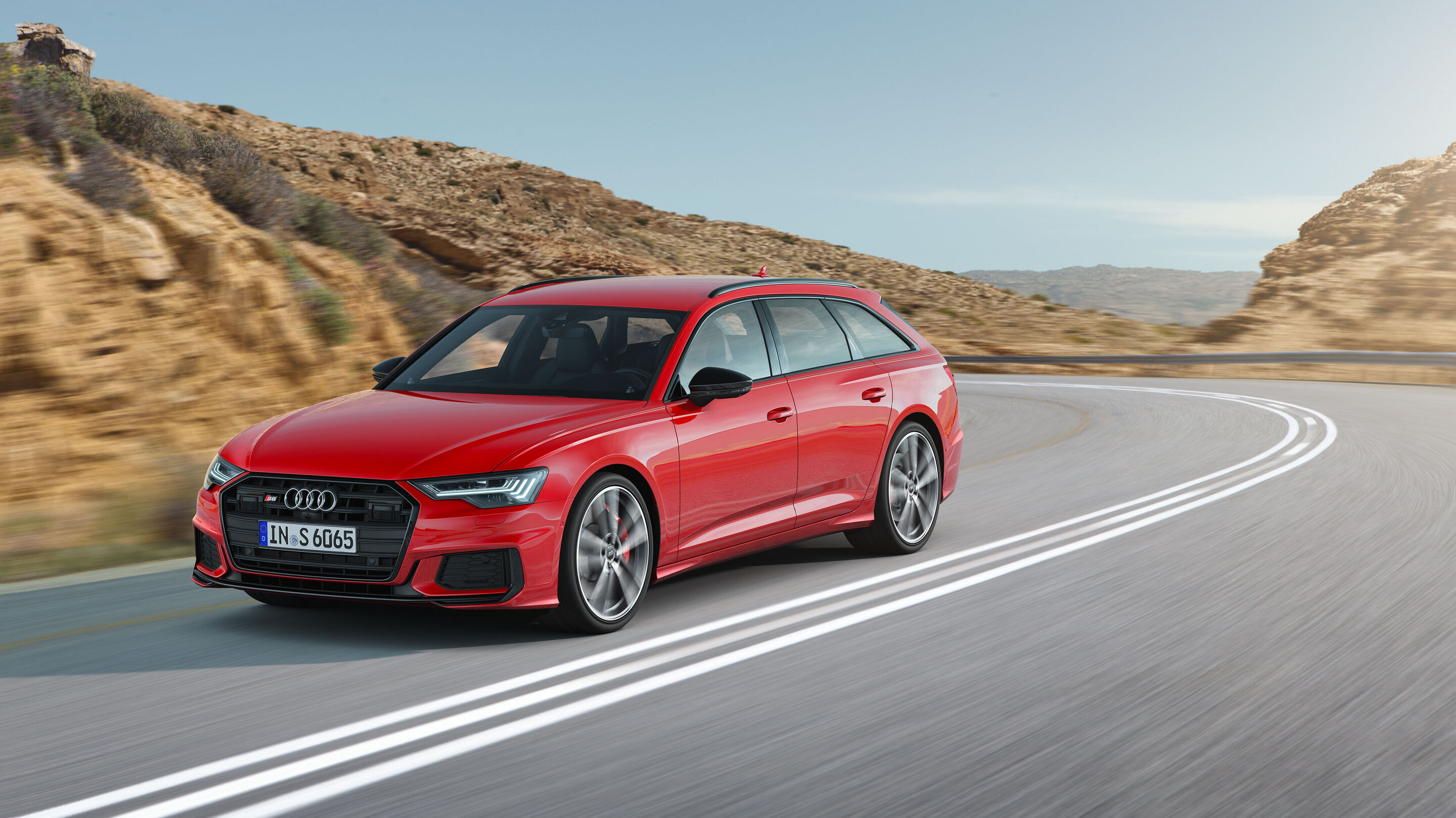 Audi S6 Avant TDI (until 2025) - Dynamic photo,
Colour: Tango red