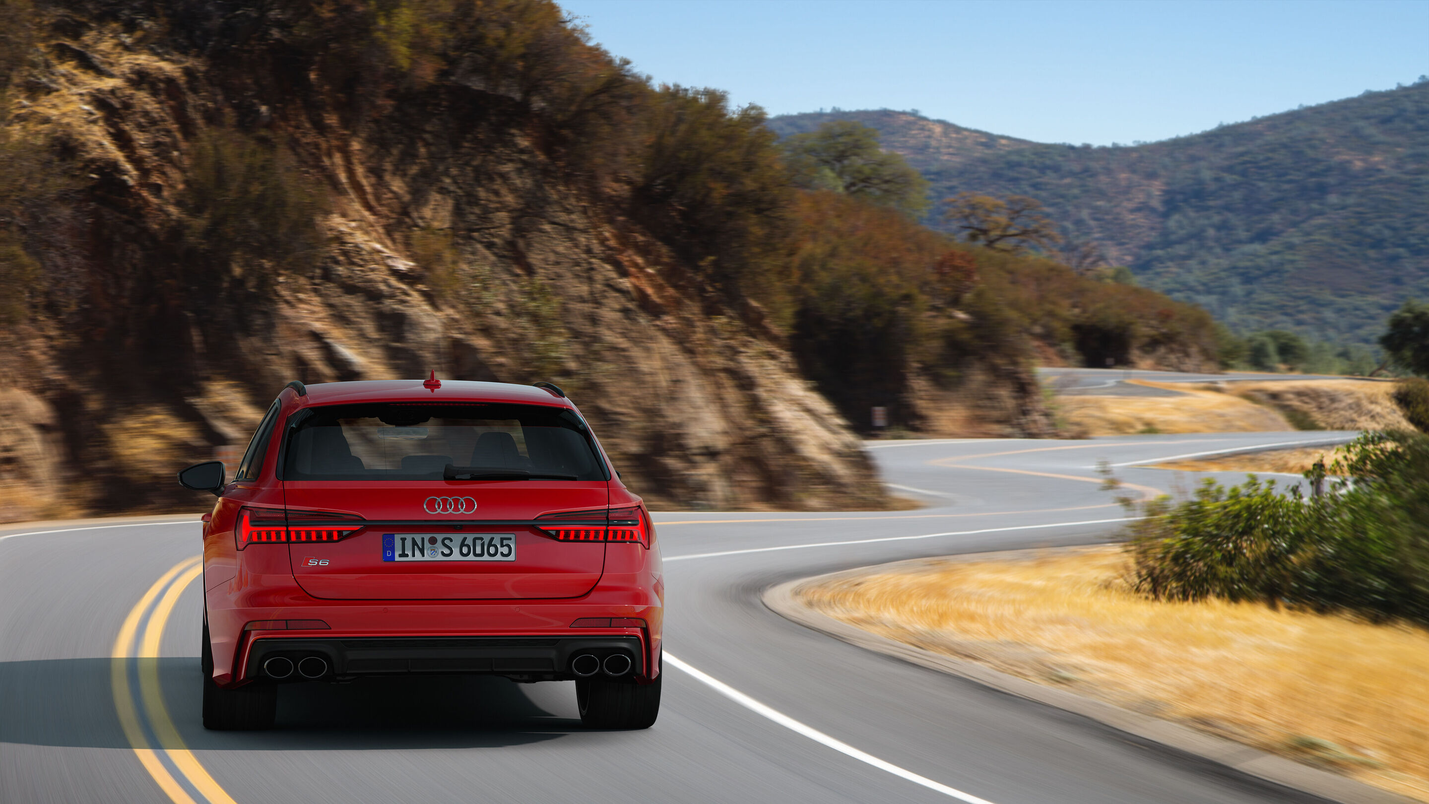 Audi S6 Avant TDI (until 2025) - Dynamic photo,
Colour: Tango red