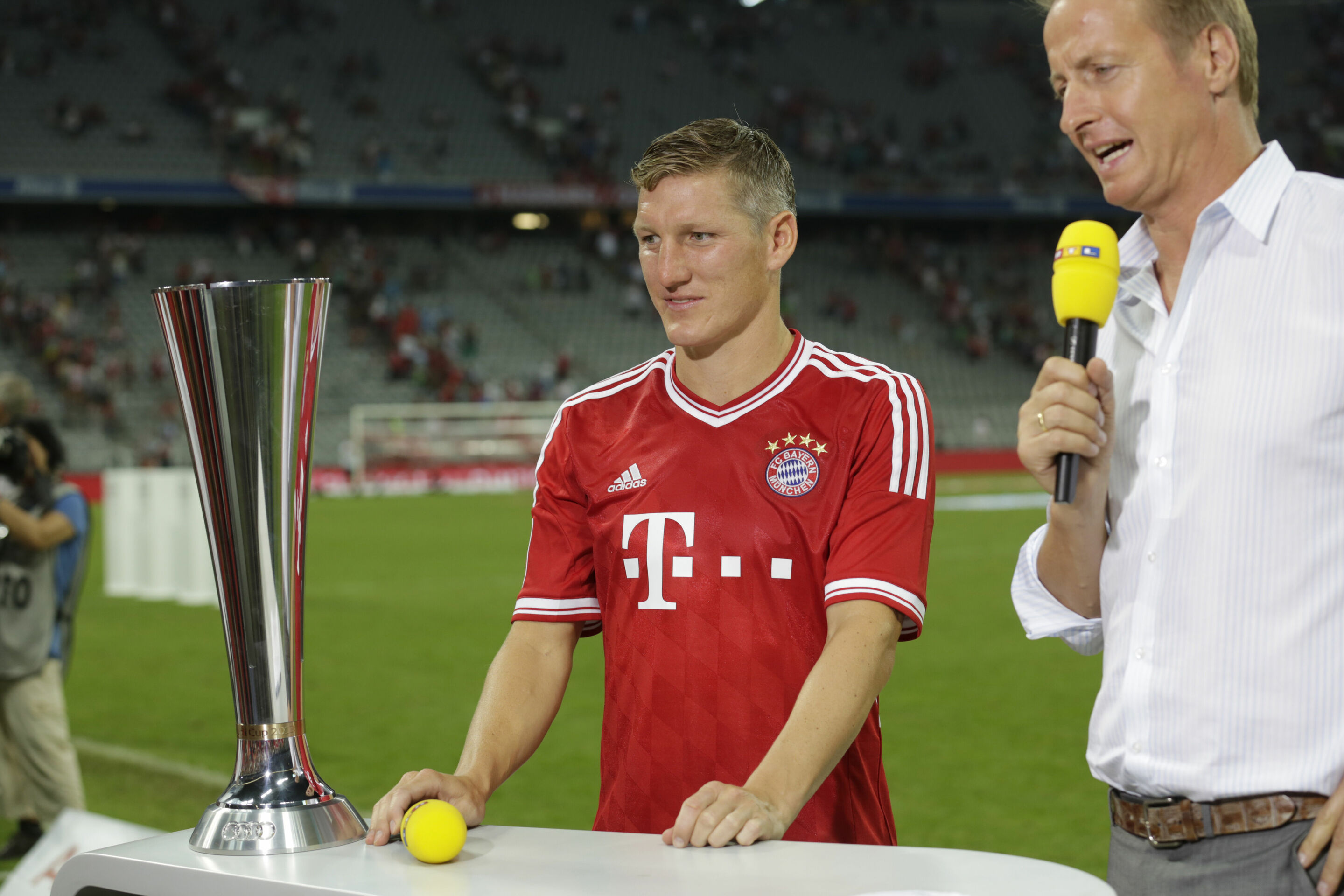 Bastian Schweinsteiger und RTL-Moderator Florian König