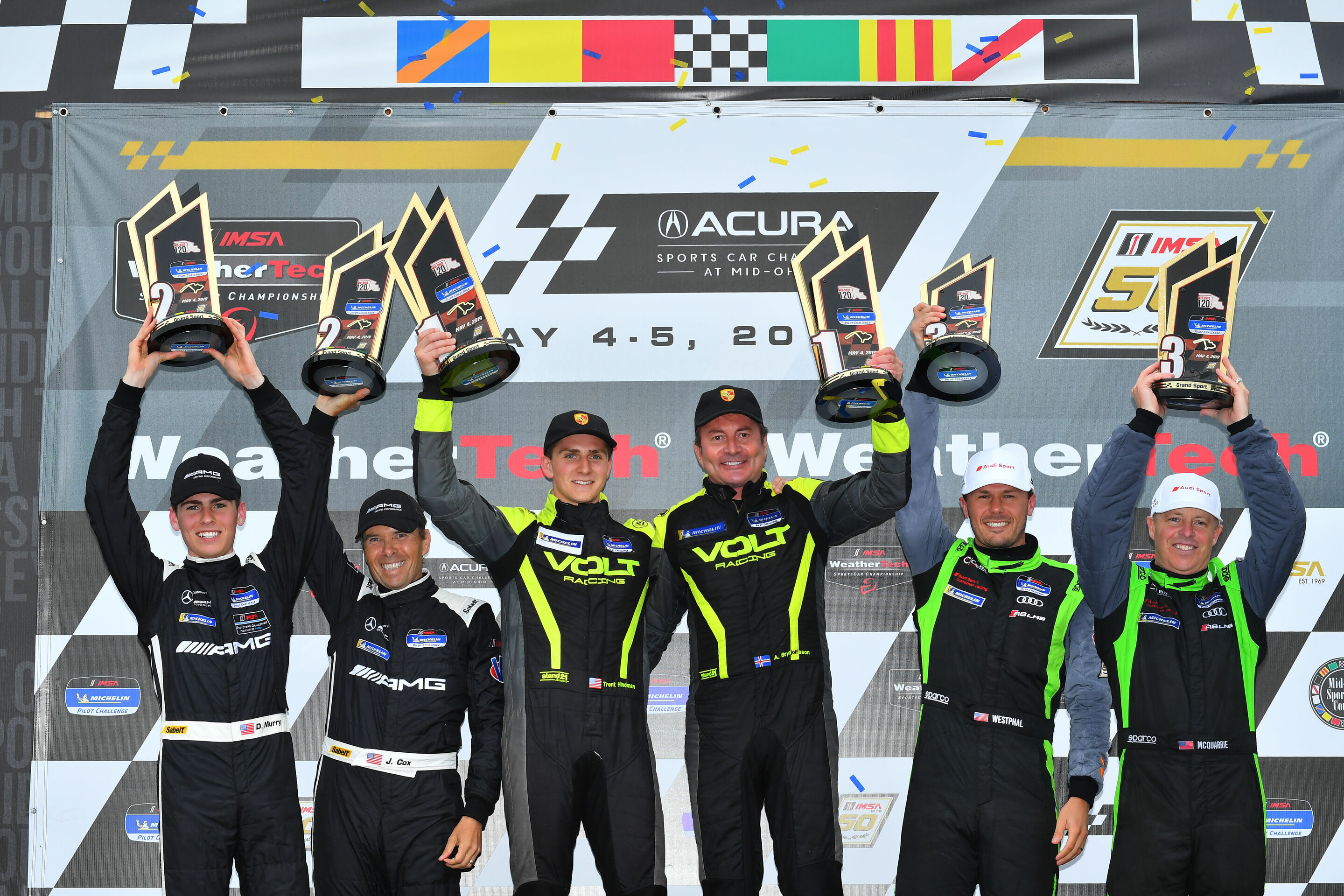 IMSA Michelin Pilot Challenge 2019 - Jeff Westphal (Zweiter von rechts), Tyler McQuarrie (rechts außen)