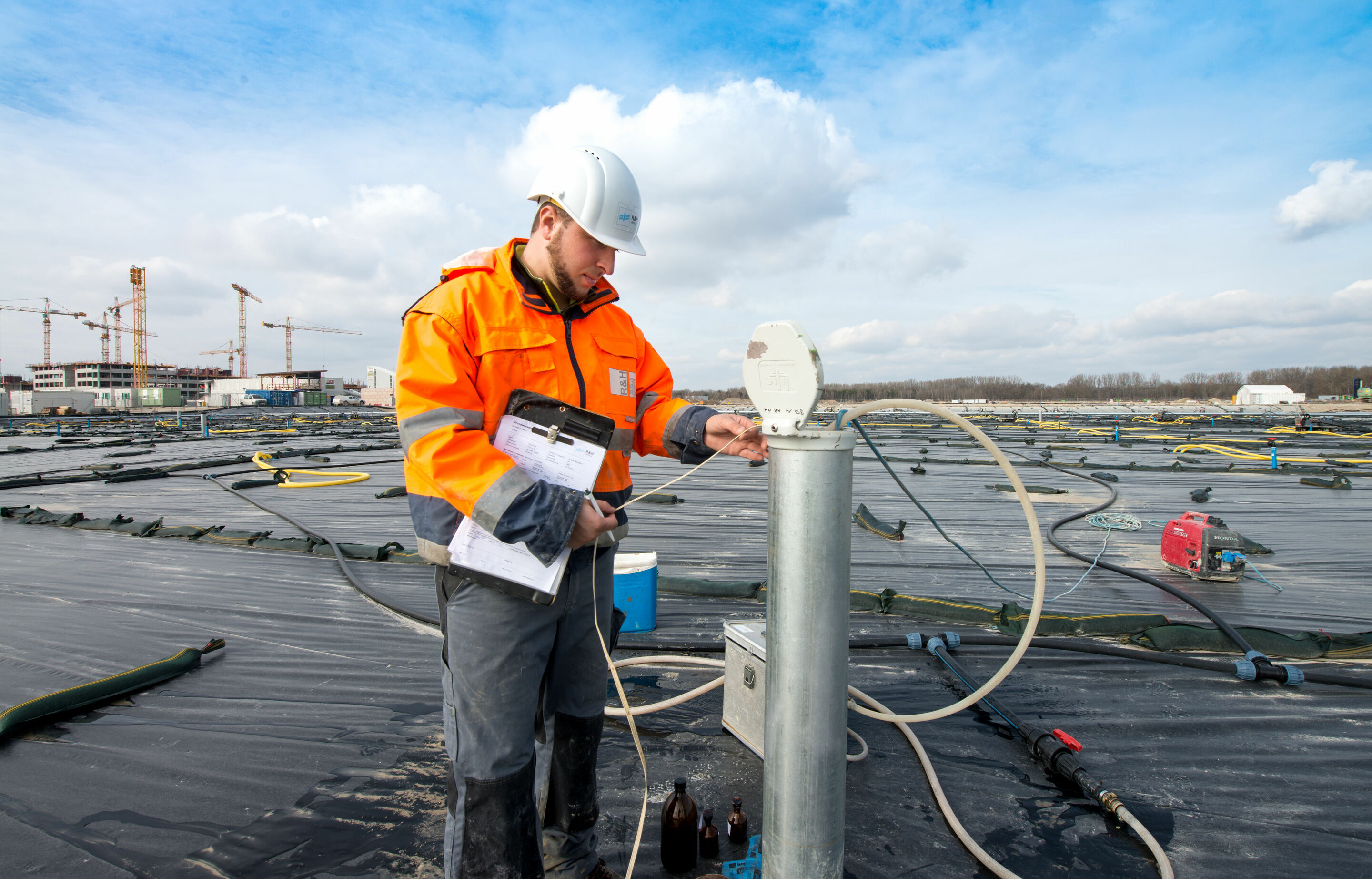 For the Mobility of Tomorrow - IN-Campus Technology Park for Audi and the Ingolstadt Region - IN-Campus: 400,000 cubic meters of soil is being cleaned by the Air sparging method; this removes volatile pollutants from the groundwater and soil.