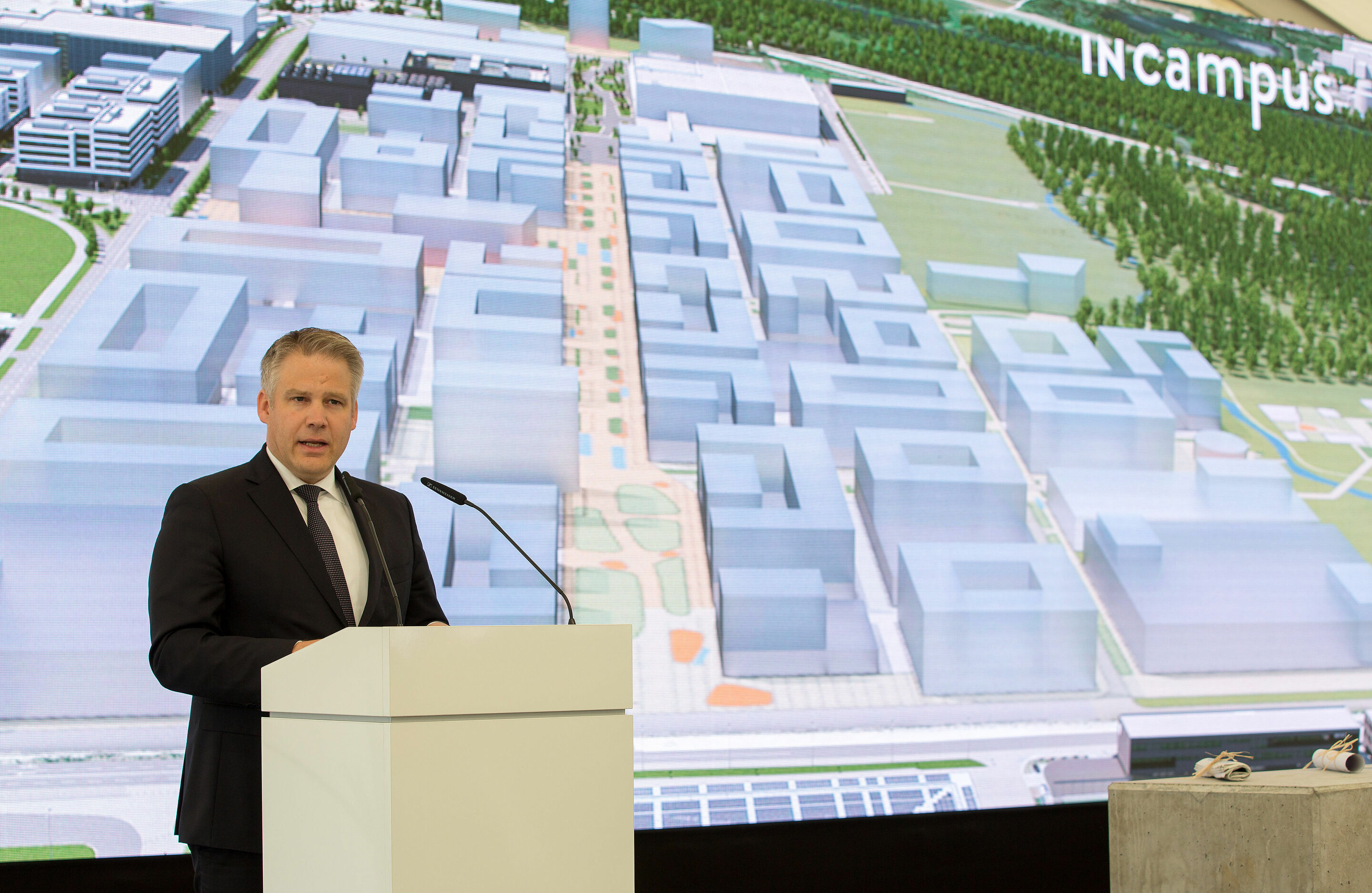 For the mobility of tomorrow: Foundation stone ceremony for the technology park IN-Campus for Audi and the region of Ingolstadt - Dr. Christian Lösel, Mayor of the city of Ingolstadt, during his speech.