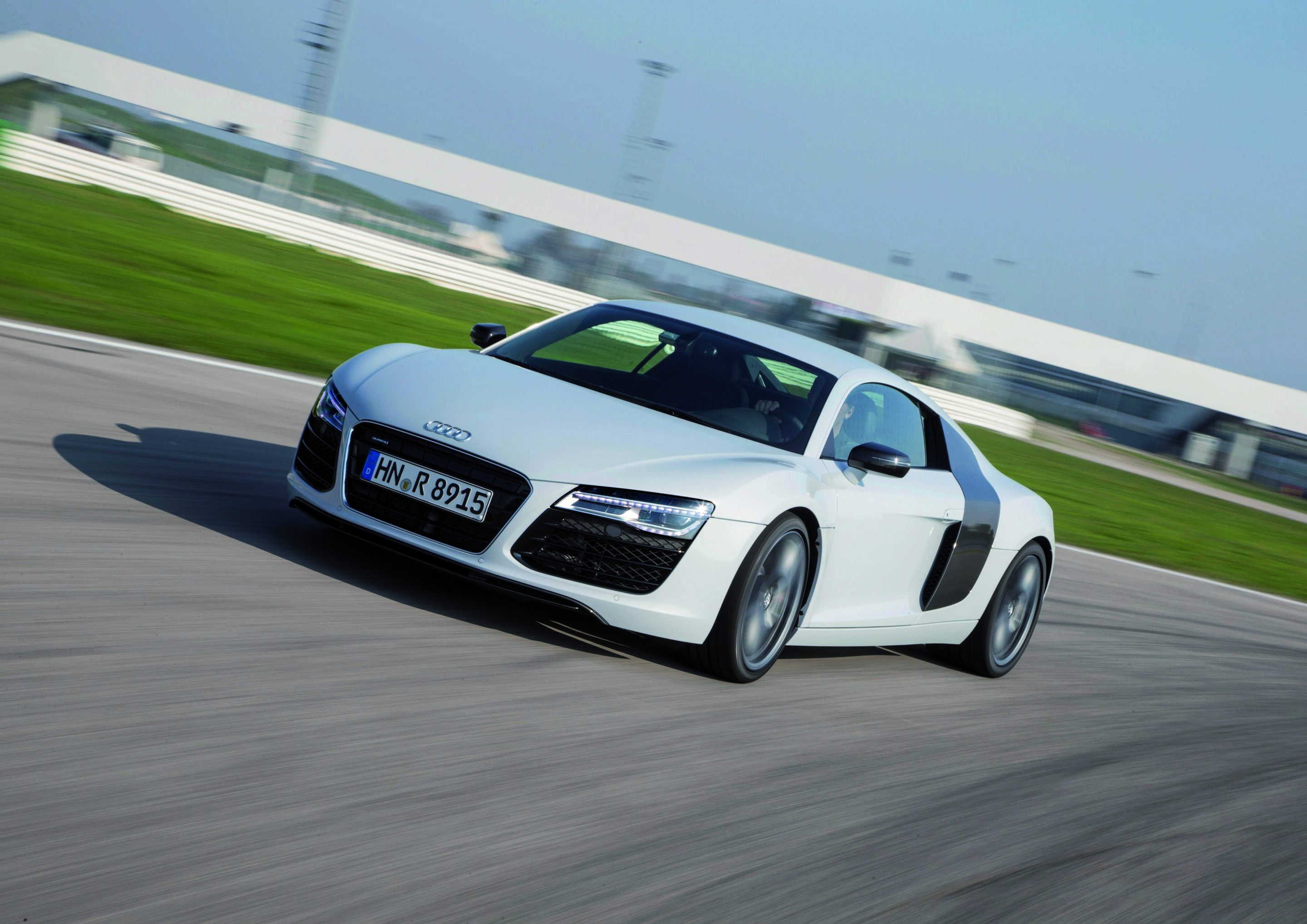 Audi R8 V8 Coupé - Farbe: Suzukagrau