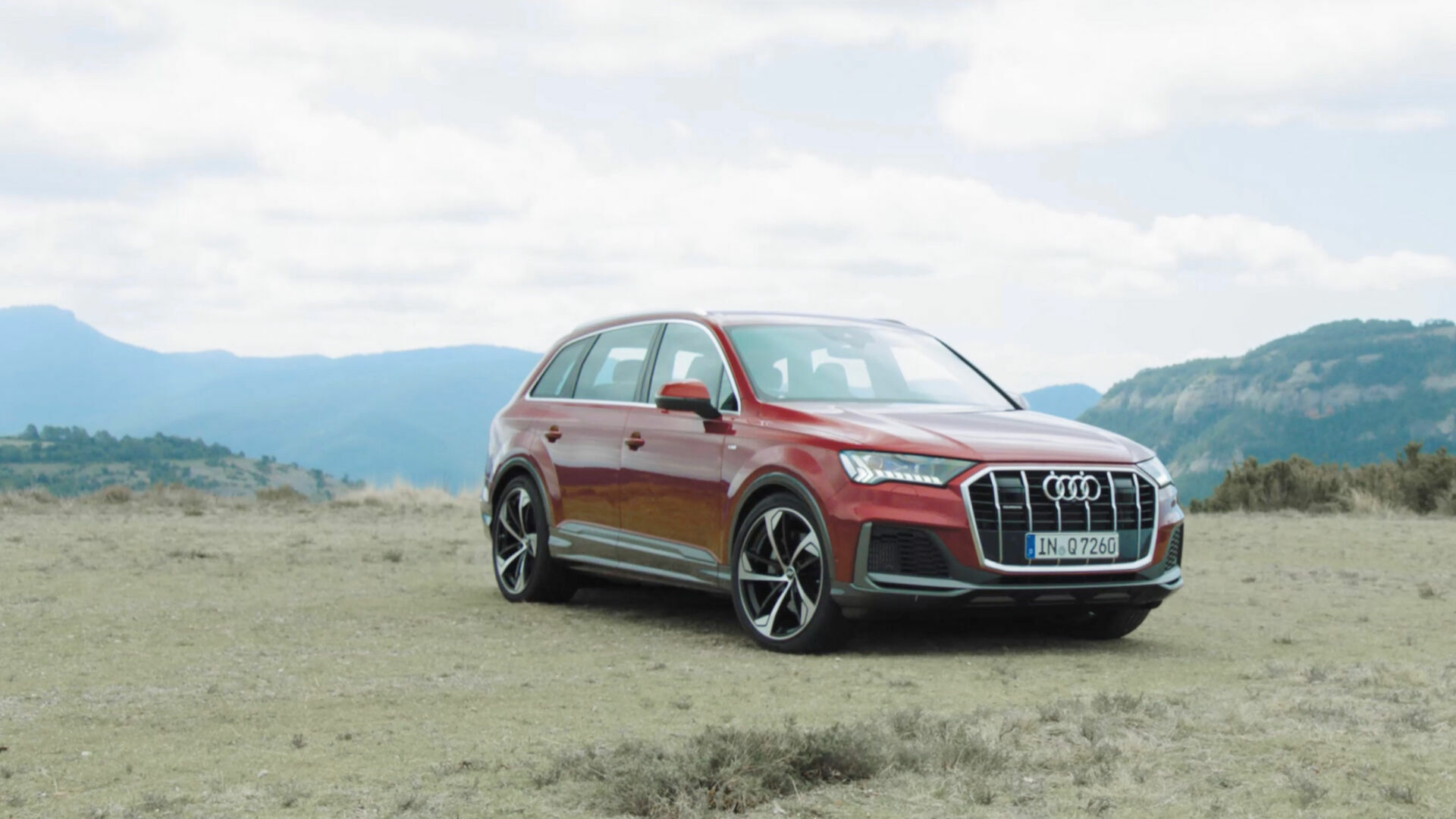 Audi Q7 Trailer - Audi Q7 Trailer