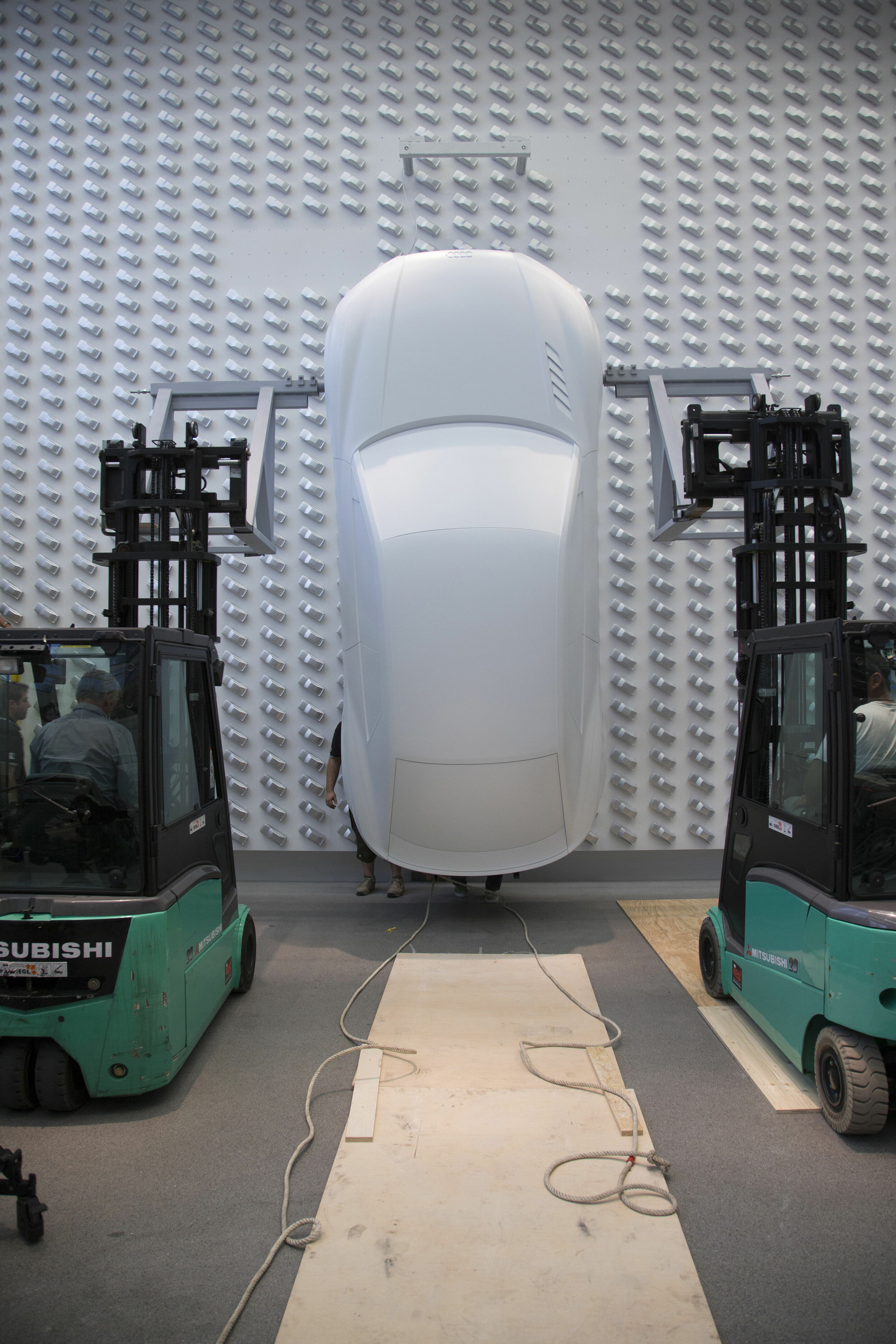 Audi zu Gast in der Pinakothek der Moderne - Aufbau der Installation