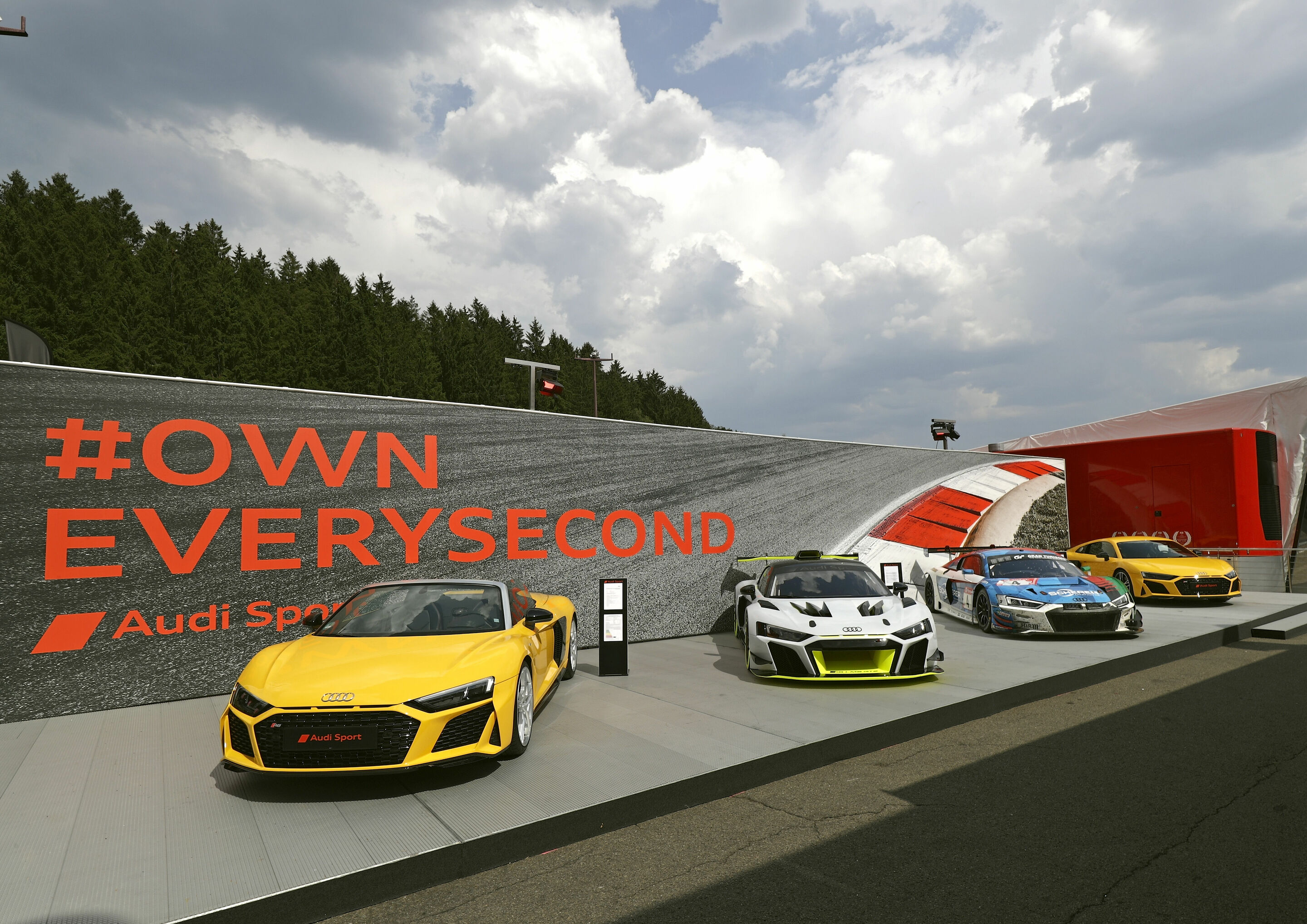 24h Spa 2019 - Audi R8 Spyder V10 performance quattro, Audi R8 LMS GT2, Audi R8 LMS #4 (Audi Sport Team Phoenix), Audi R8 Coupé V10 performance quattro