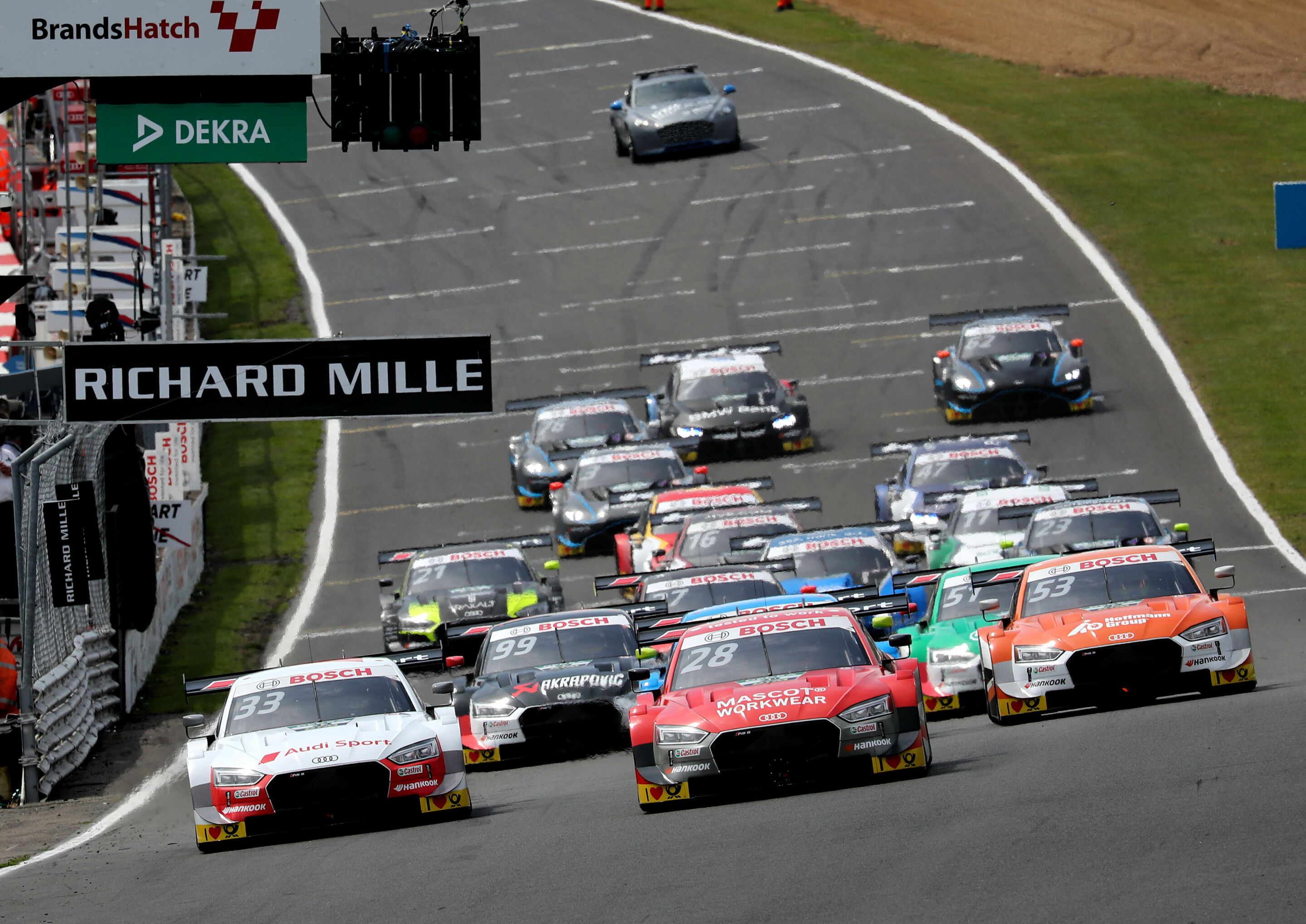 DTM Brands Hatch 2019 - Audi Sport RS 5 DTM #33 (Audi Sport Team Rosberg), René Rast, MASCOT WORKWEAR Audi RS 5 DTM #28 (Audi Sport Team Phoenix), Loïc Duval