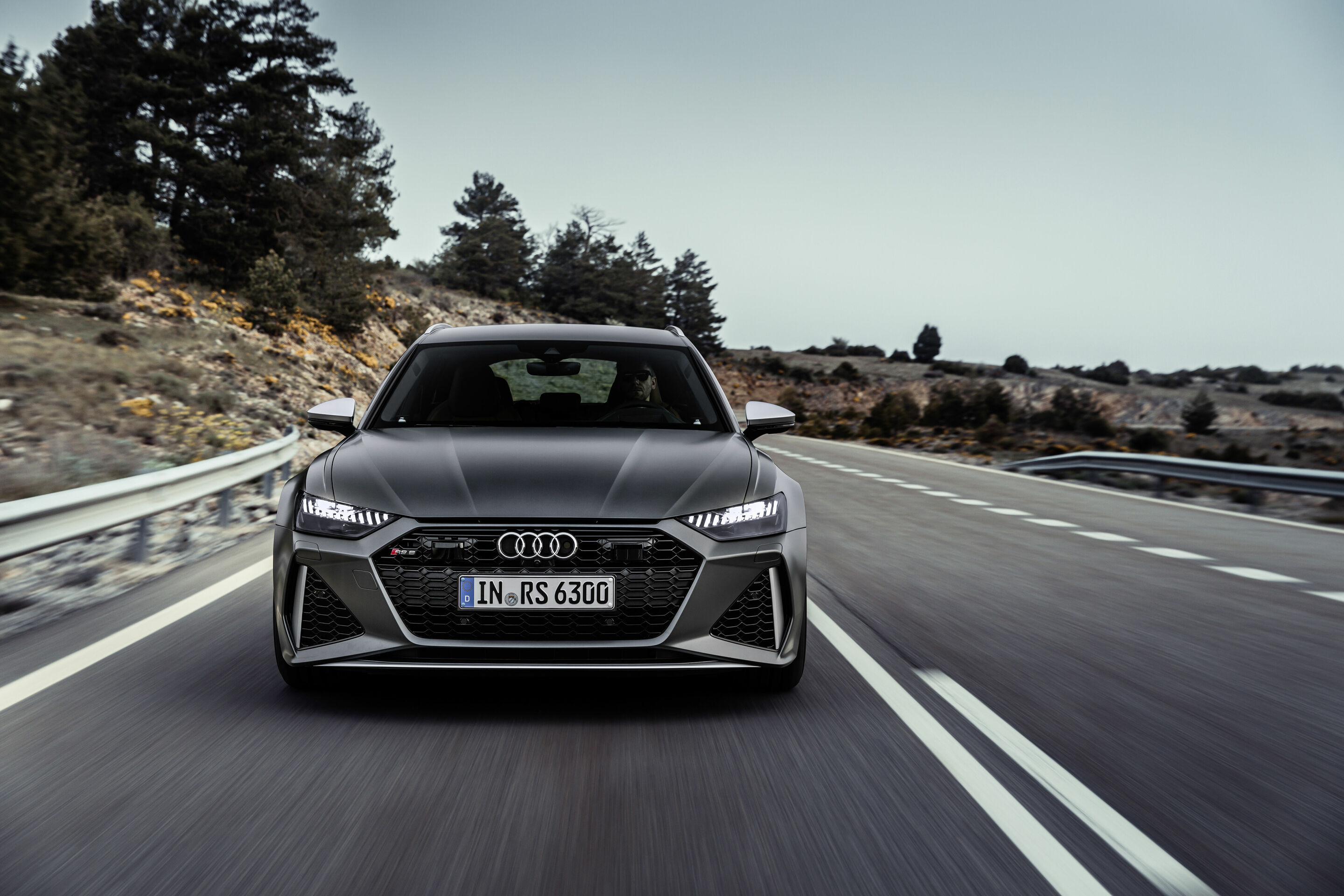 Audi RS 6 Avant - Fahraufnahme
Farbe: Daytonagrau matt