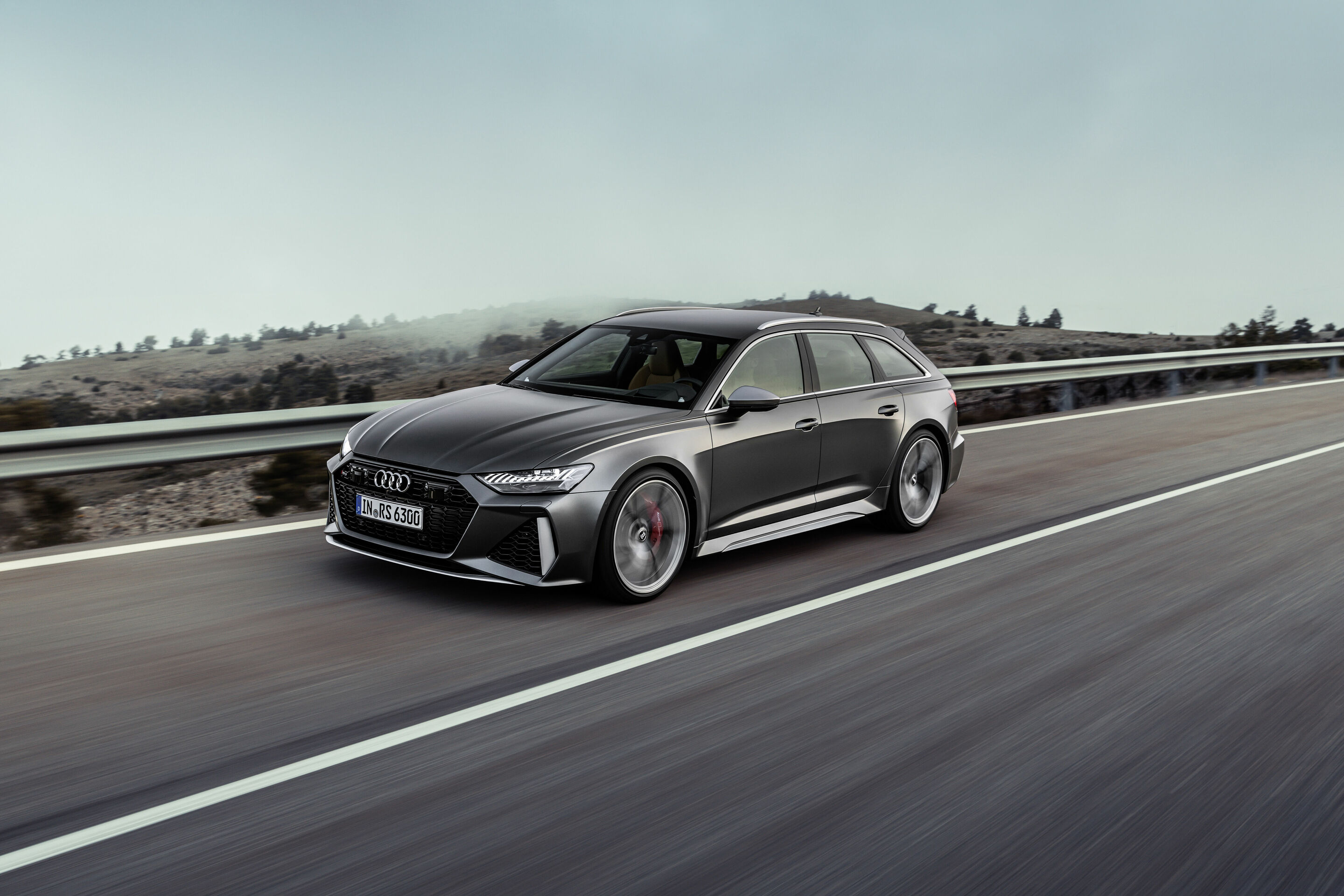 Audi RS 6 Avant - Fahraufnahme
Farbe: Daytonagrau matt