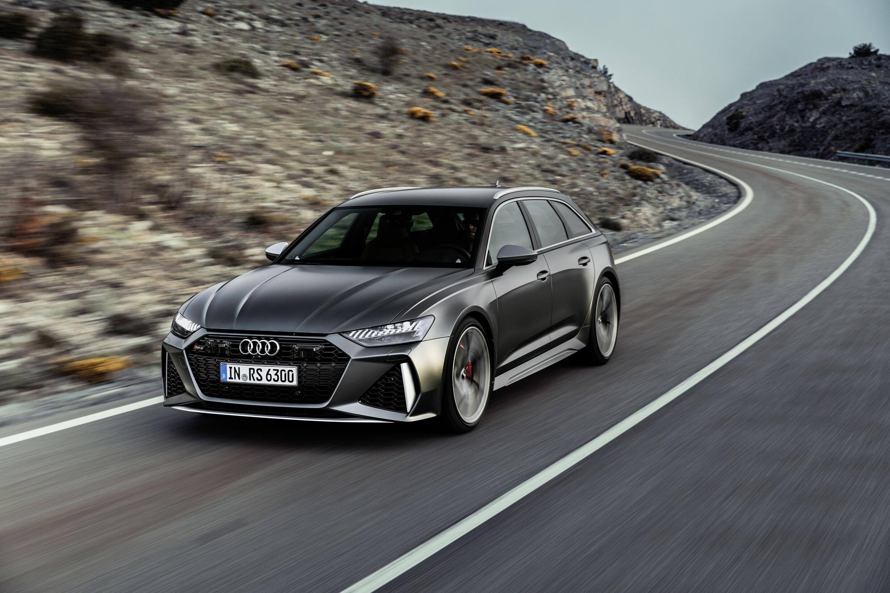 Audi RS 6 Avant - Dynamic photo
Color: daytonagray matt