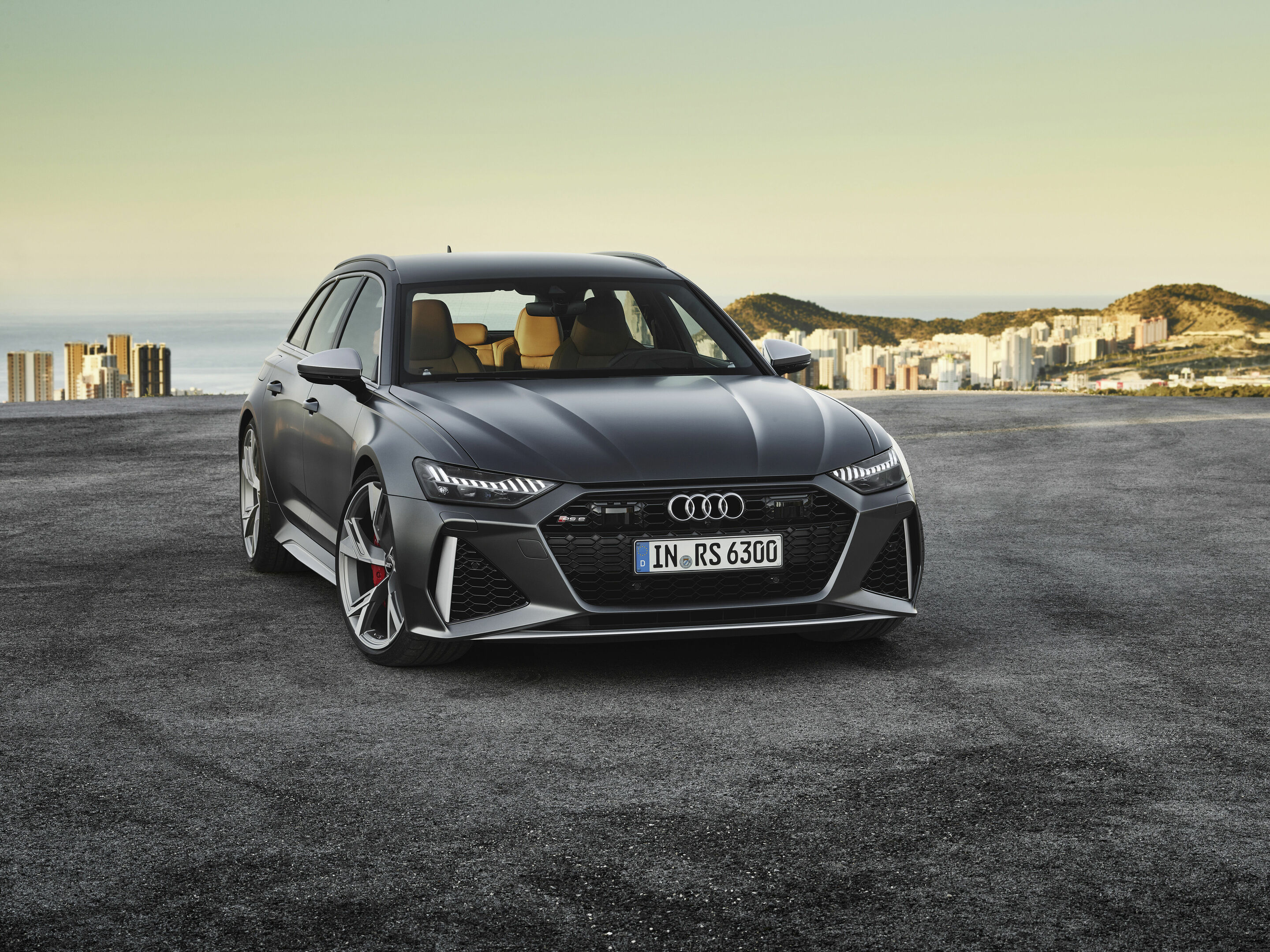 Audi RS 6 Avant - Static photo
Color: daytonagray matt