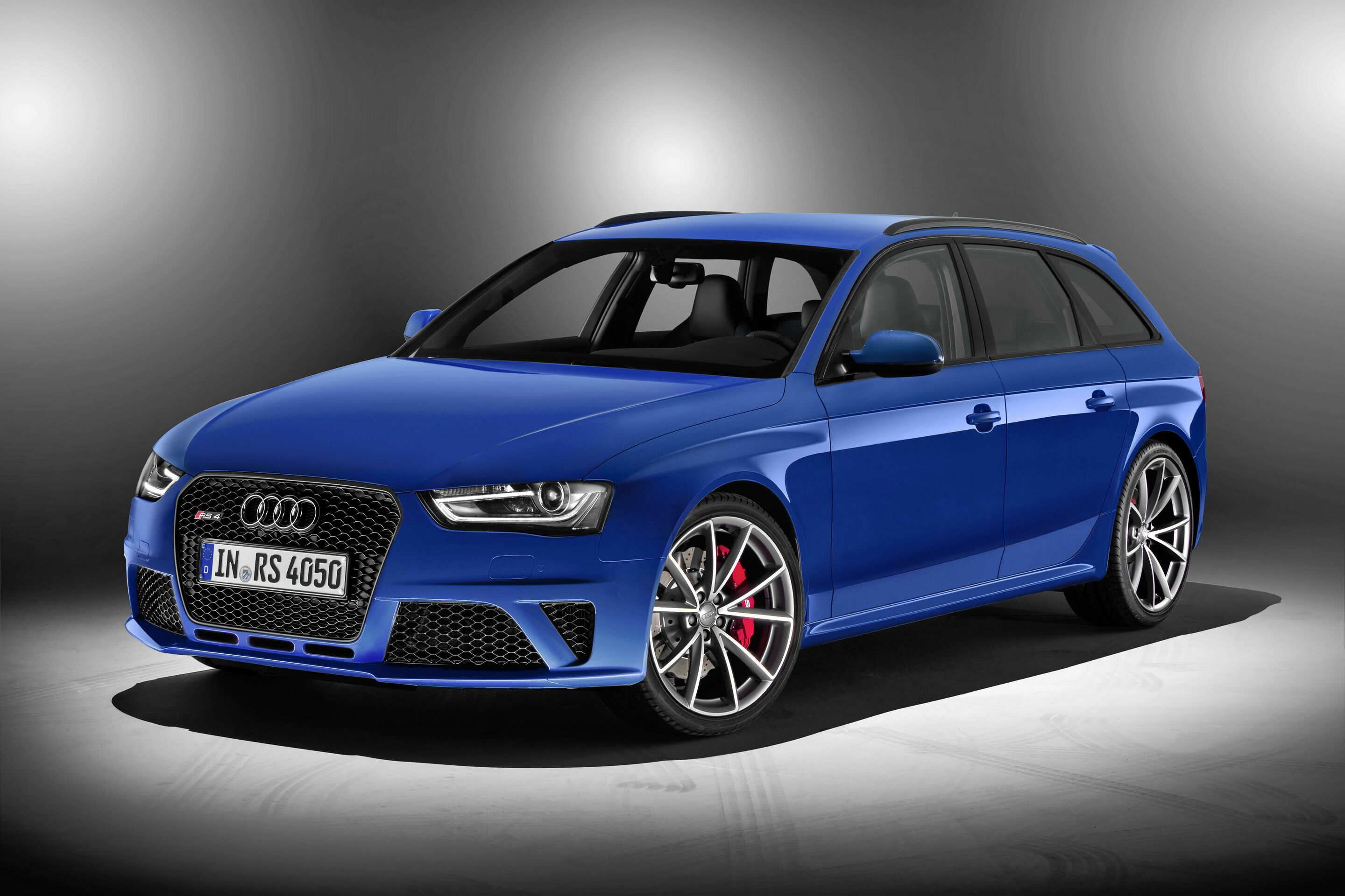 Audi RS 4 Avant Nogaro - Static photo

Colour: Nogaro blue pearl effect