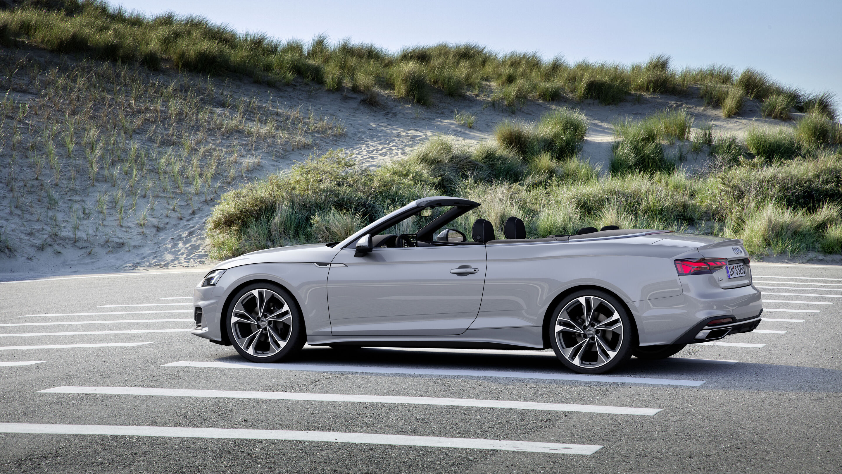 Audi A5 Cabriolet (bis 2024) - Standaufnahme
Farbe: Florettsilber