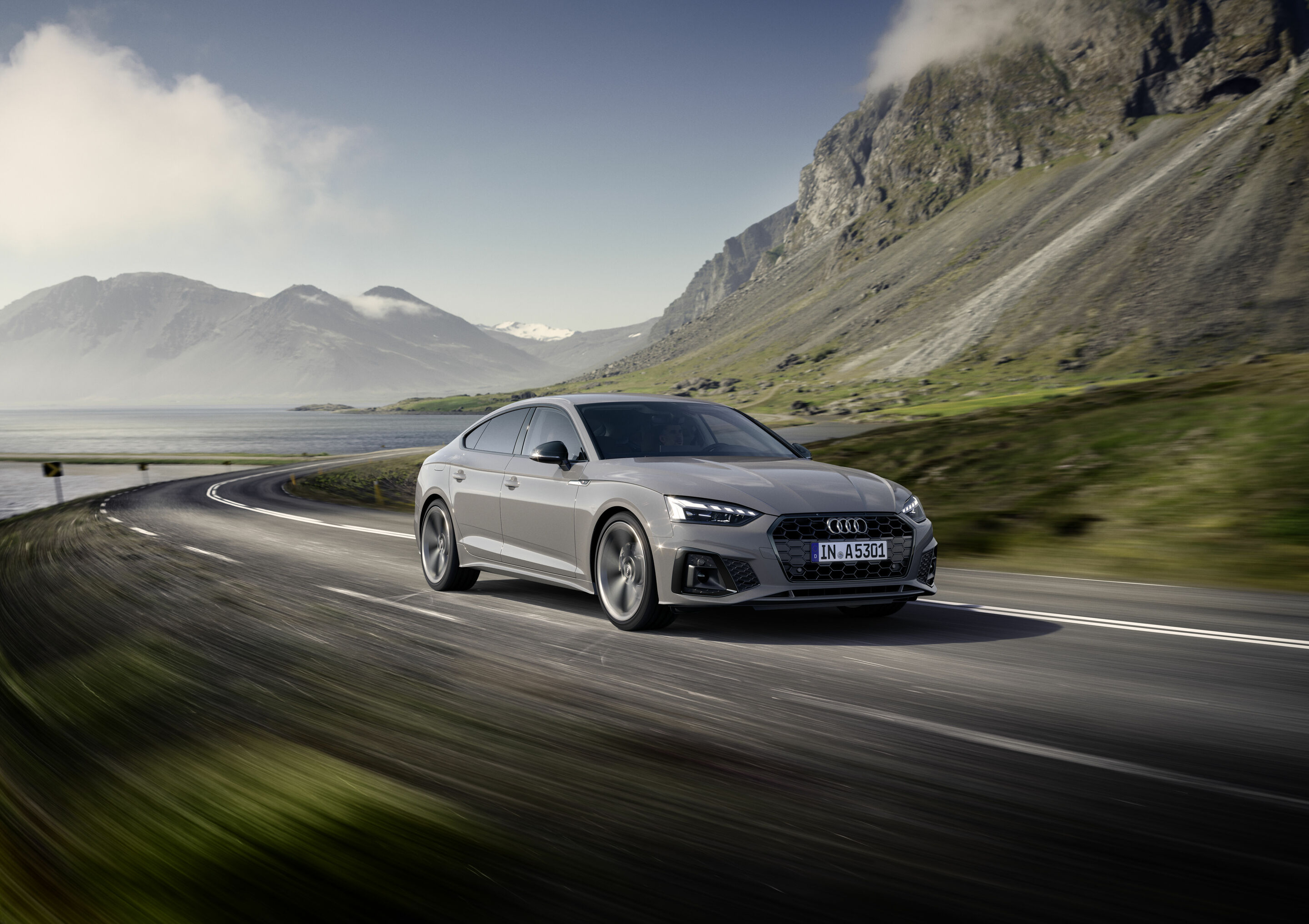 Audi A5 Sportback (2019 until 2024) - Dynamic photo
Color: Quantum gray