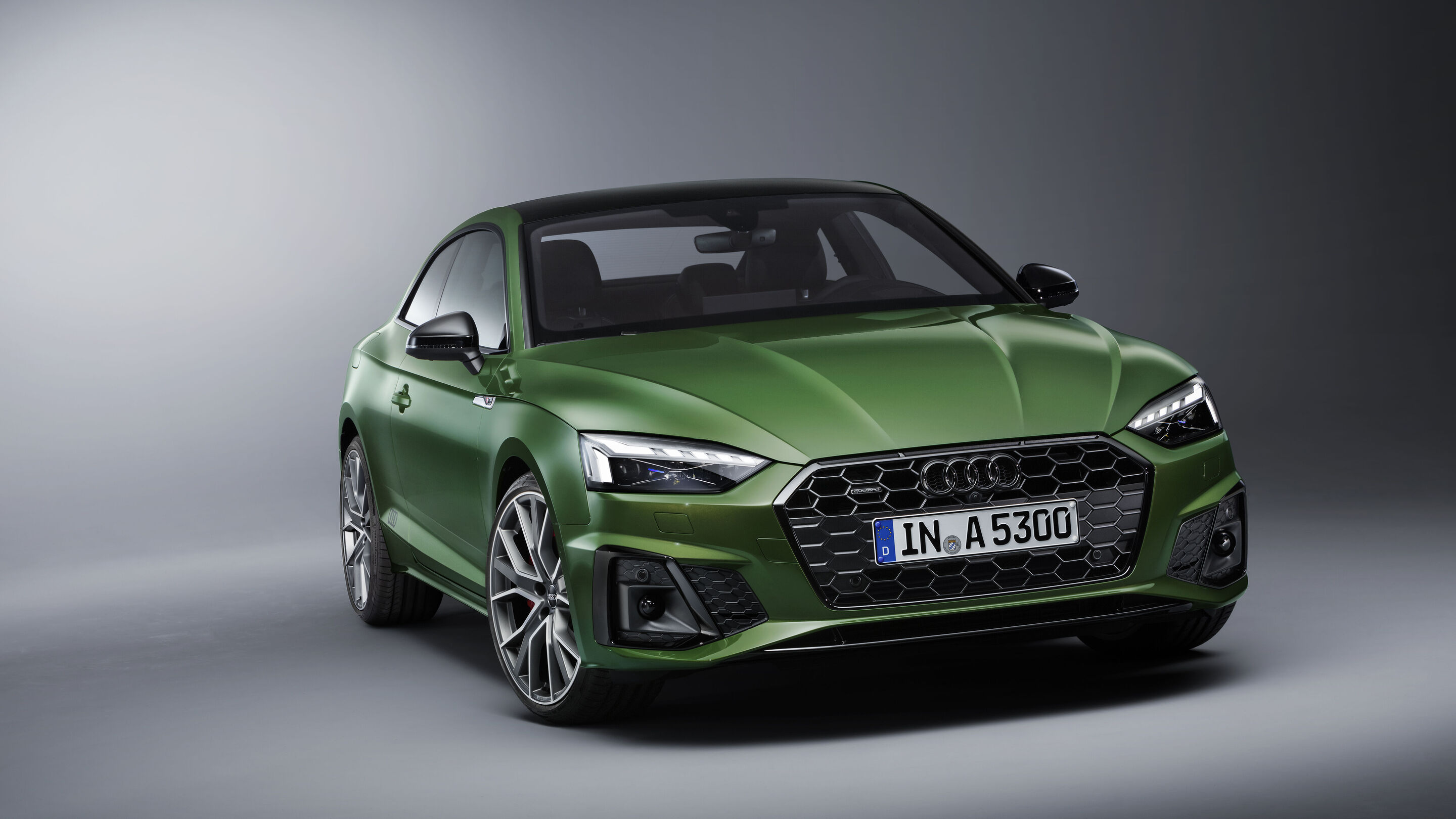 Audi A5 Coupé (bis 2024) - Standaufnahme
Farbe: Distriktgrün