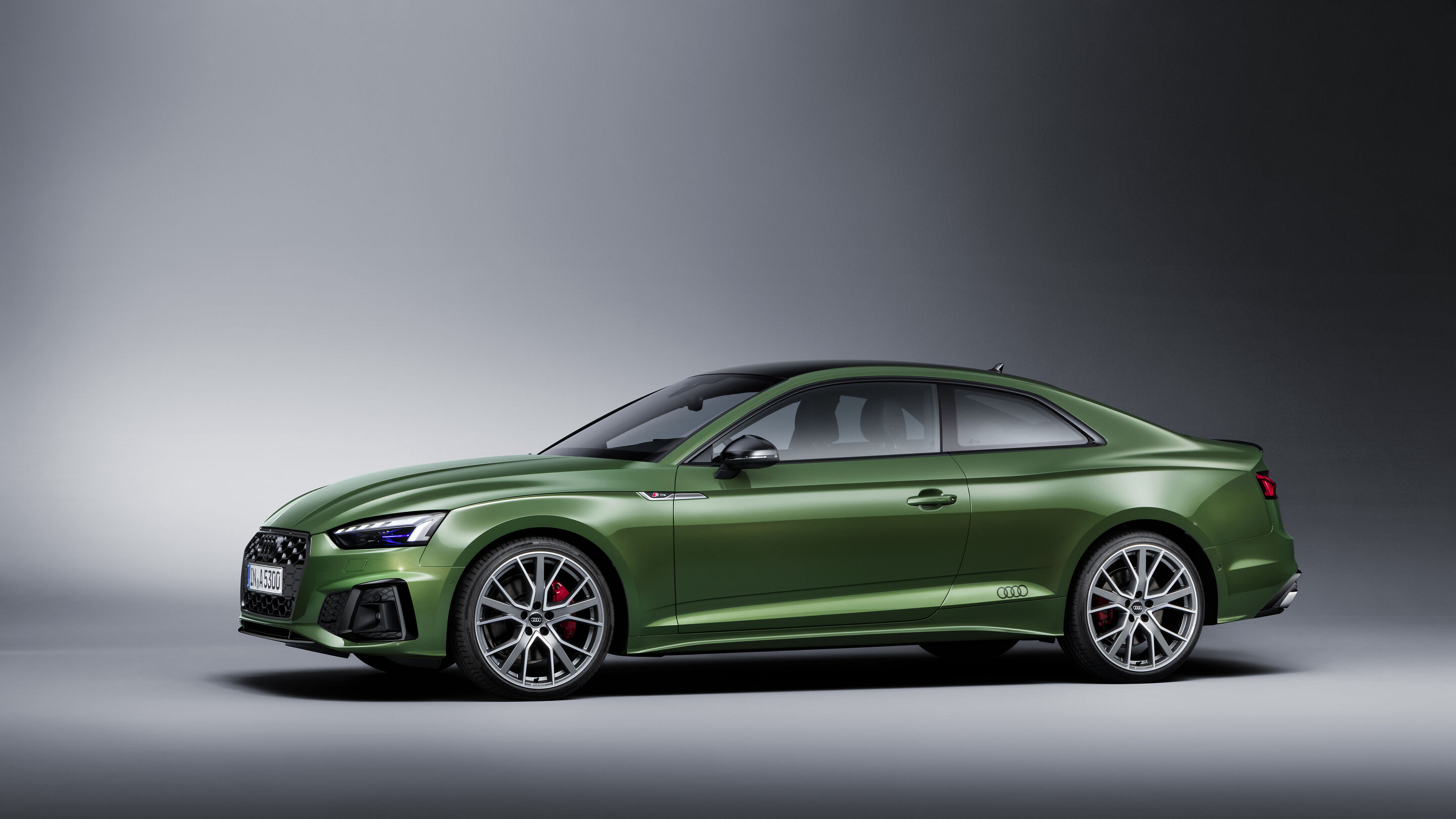 Audi A5 Coupé (bis 2024) - Standaufnahme
Farbe: Distriktgrün