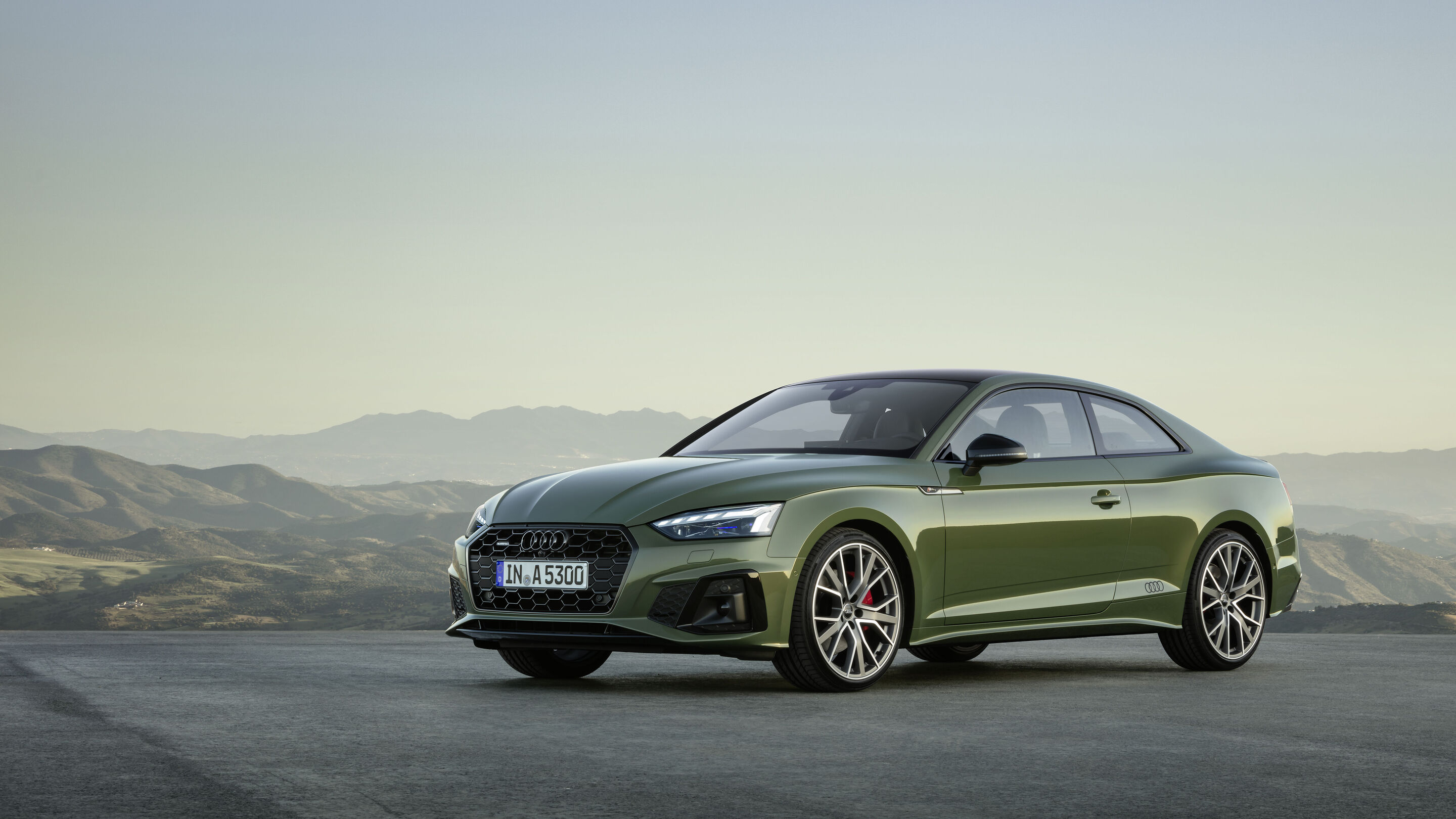 Audi A5 Coupé (bis 2024) - Standaufnahme
Farbe: Distriktgrün