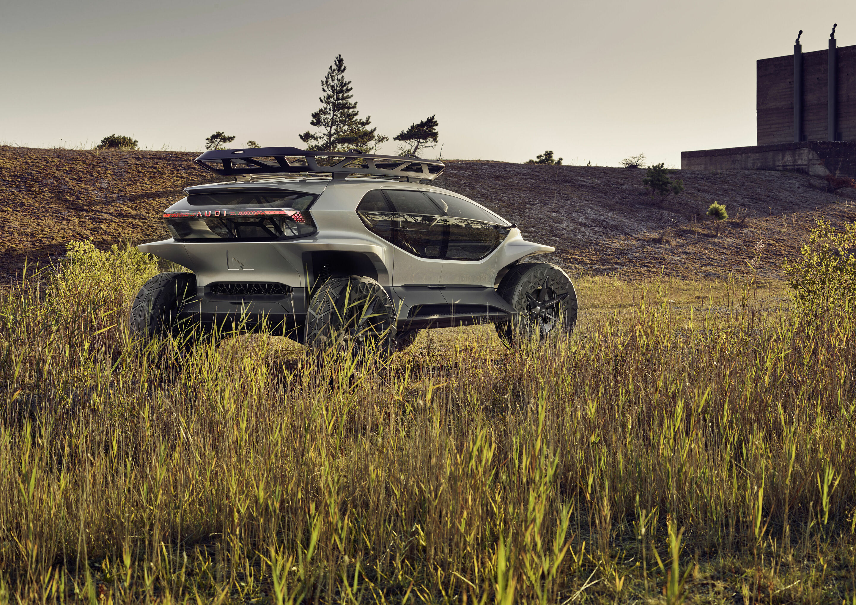 Audi AI:TRAIL quattro (2019) - Standaufnahme
Farbe: Galena Silber