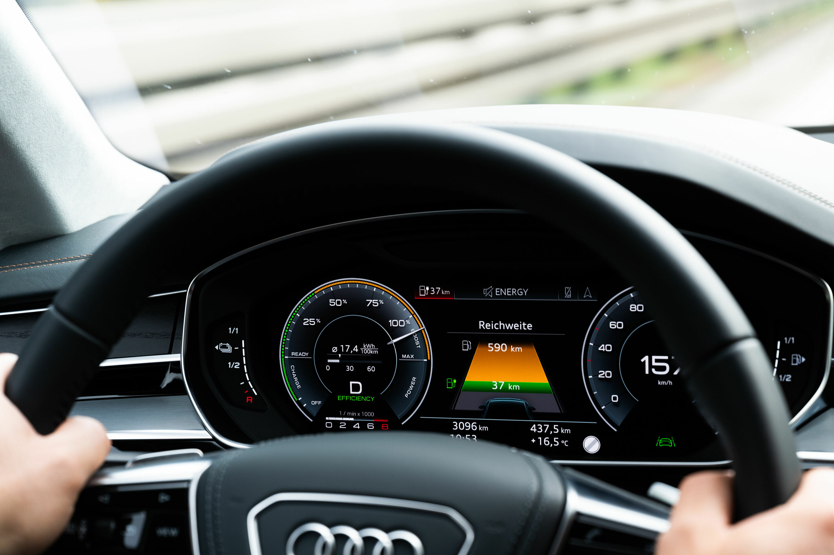Audi A8 L 60 TFSI e - MMI-Anzeige Hybridantriebsstrang
