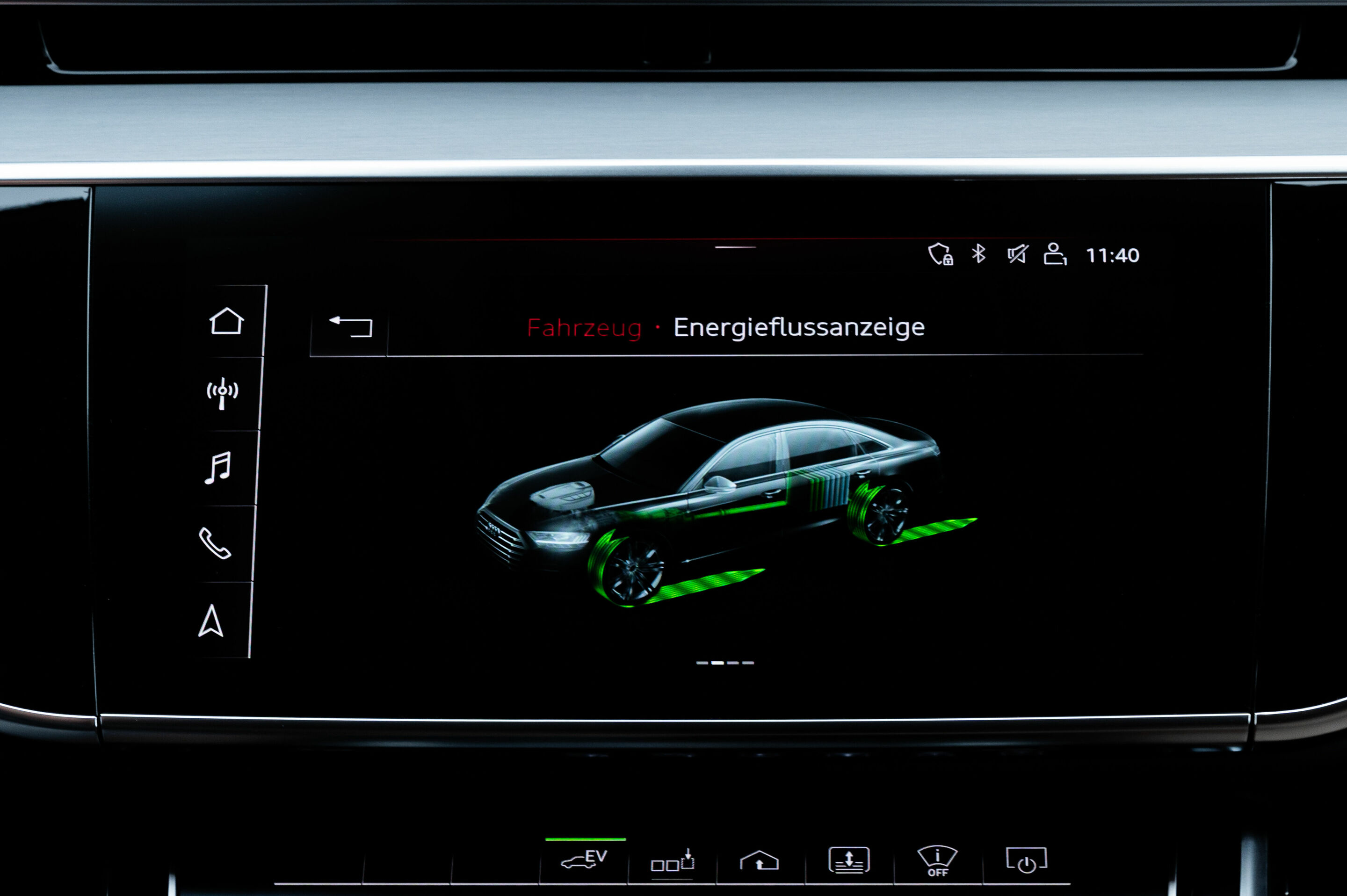 TechDay Insight e-mobility - MMI-Anzeige Hybrid-Antriebsstrang Audi A8 L 60 TFSI e