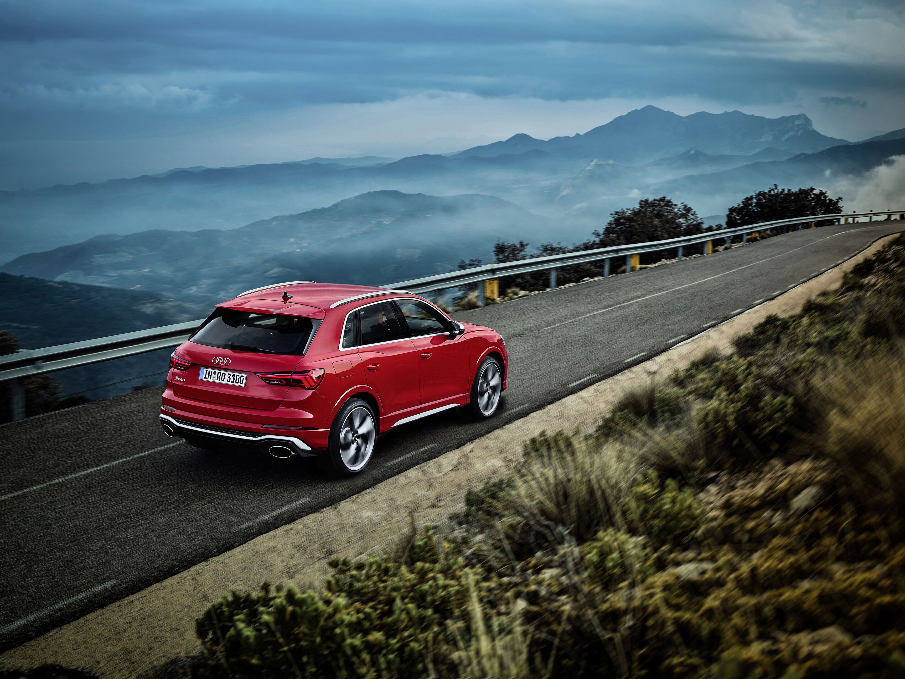 Audi RS Q3 (until 2025) - Dynamic photo
Color: Tango red