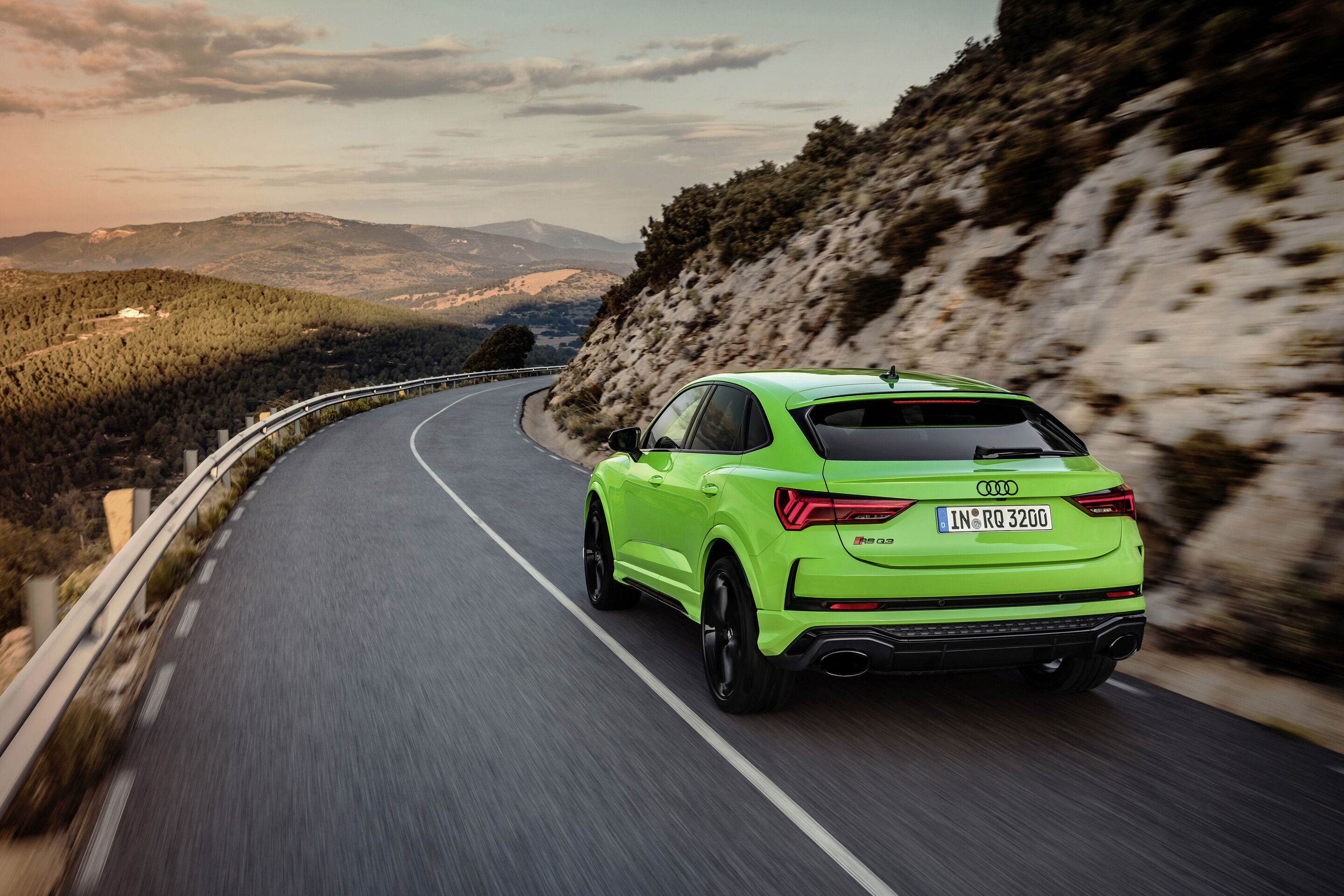 Audi RS Q3 Sportback (until 2025) - Dynamic photo
Color: Kyalami green