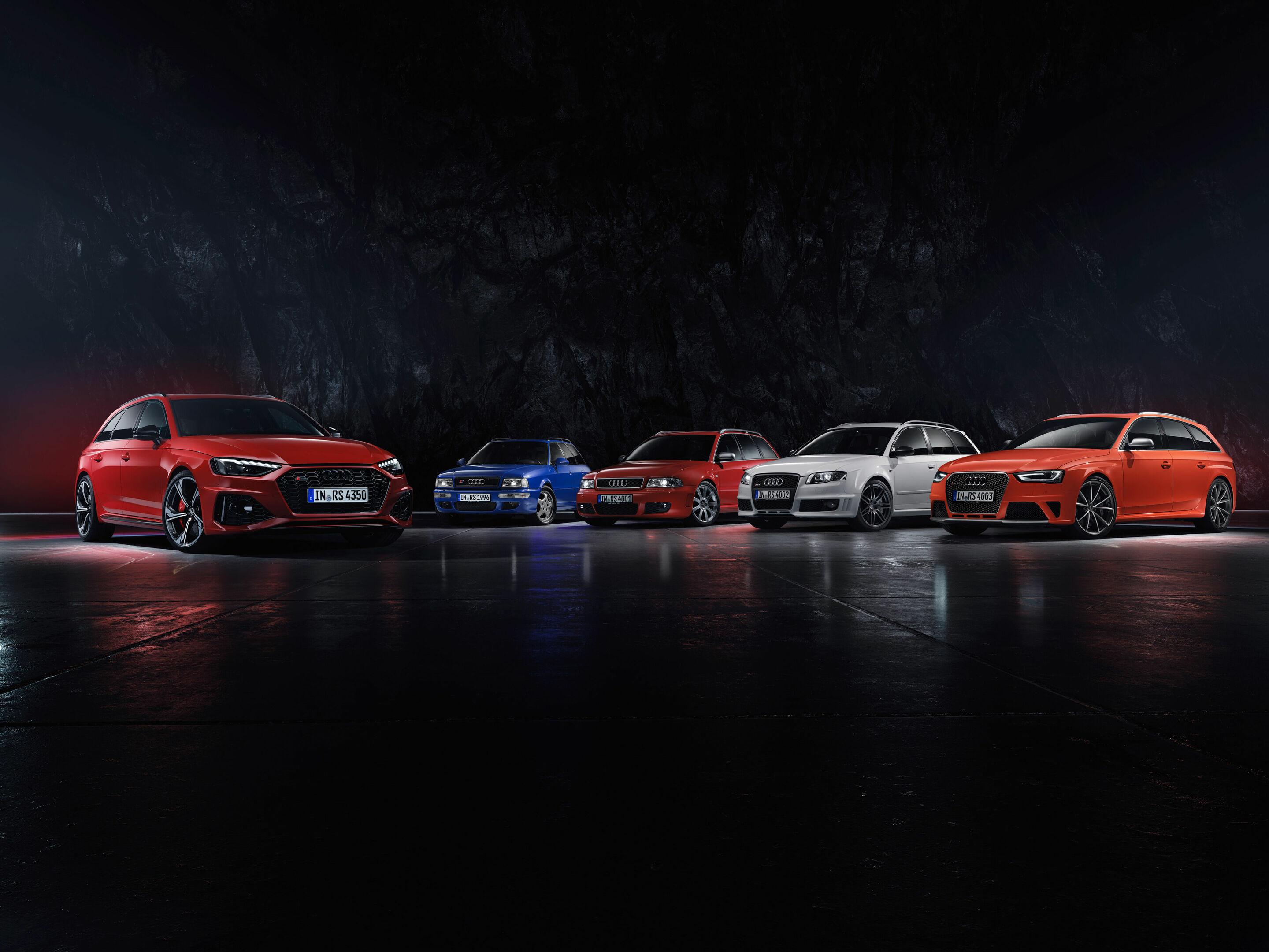Audi RS 4 Avant - Standaufnahme
Farbe: Tangorot