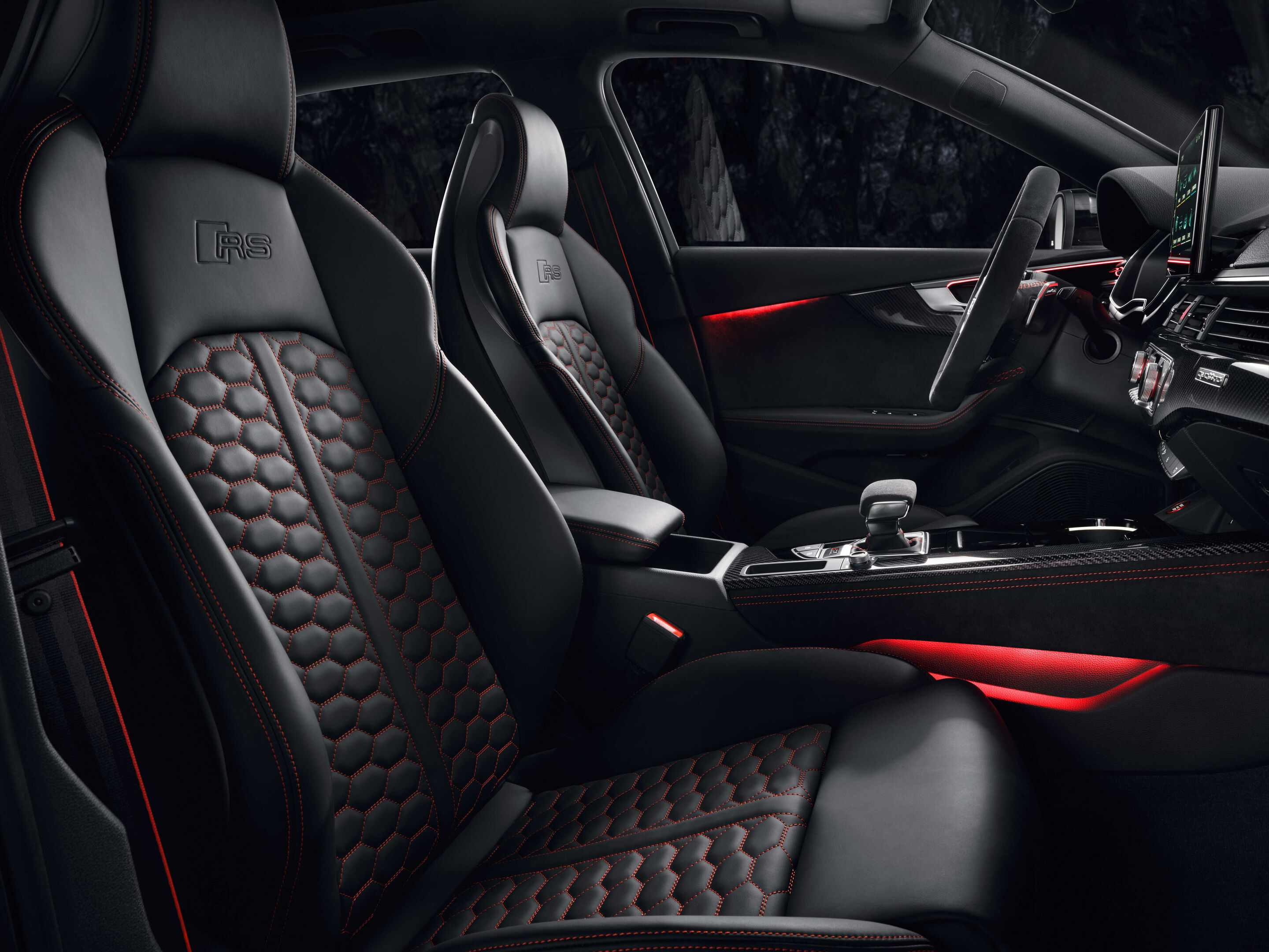 Audi RS 4 Avant (until 2024) - Interior