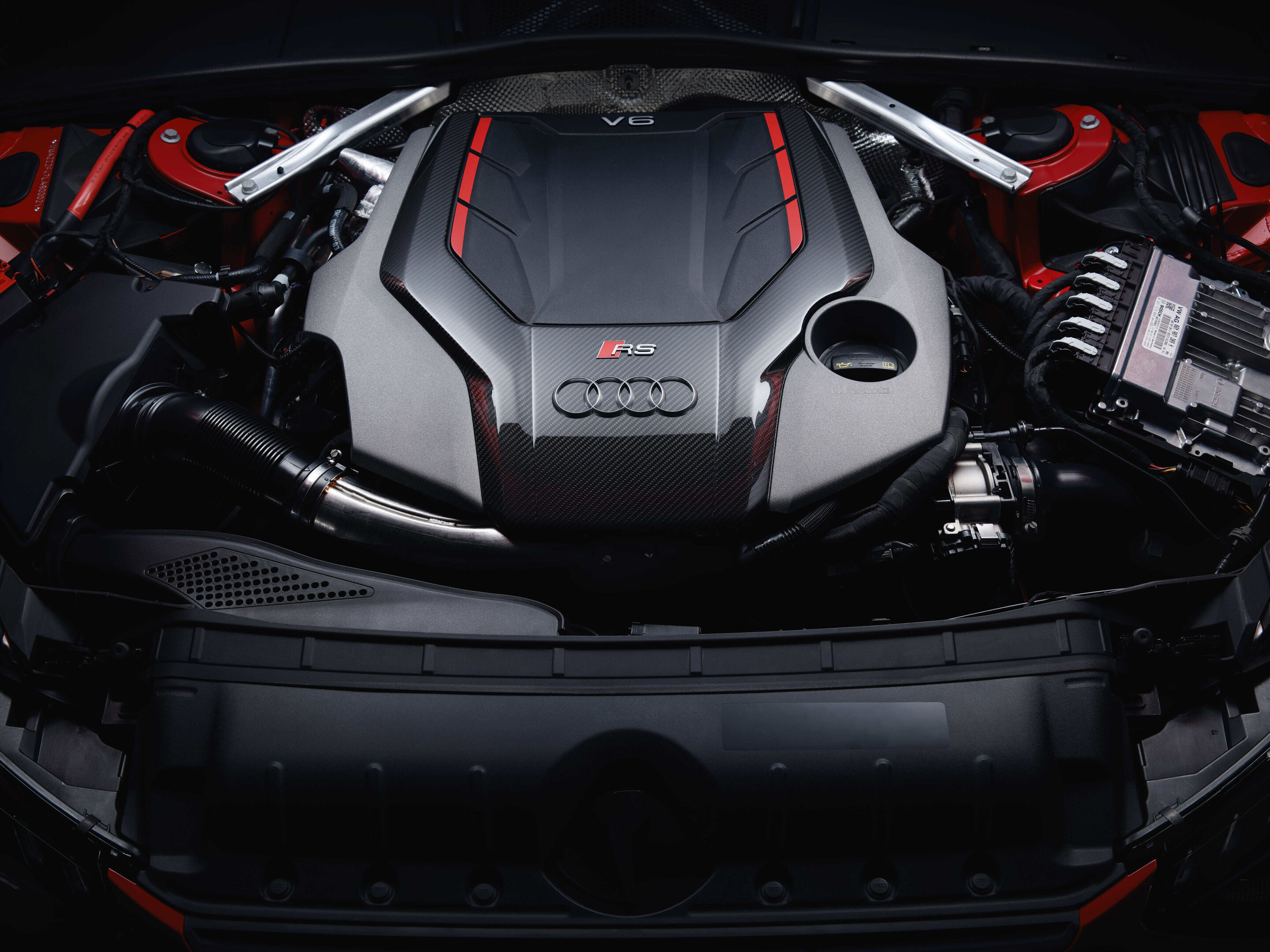 Audi RS 4 Avant (until 2024) - Engine compartment