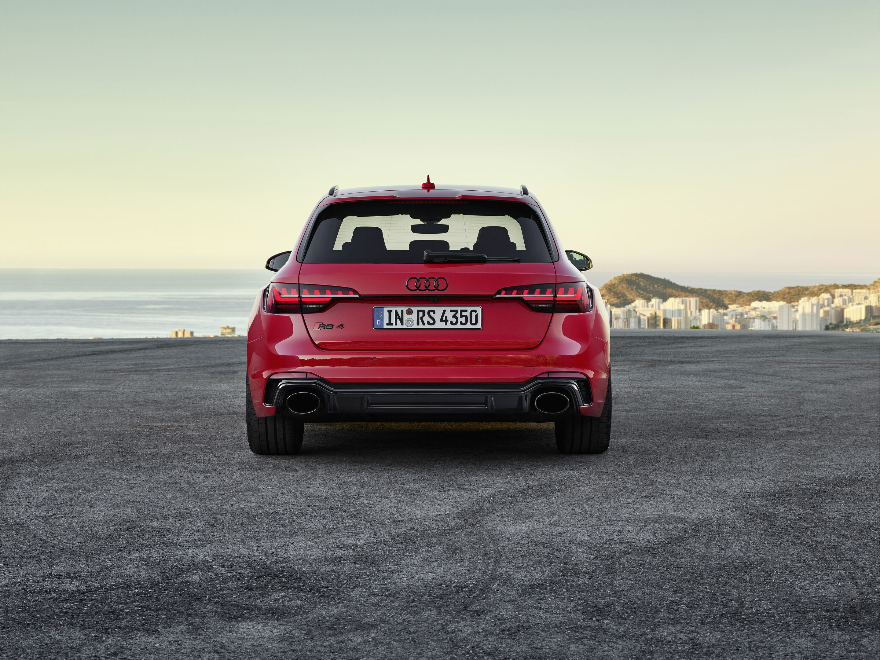 Audi RS 4 Avant (until 2024) - Static photo
Color: Tango red