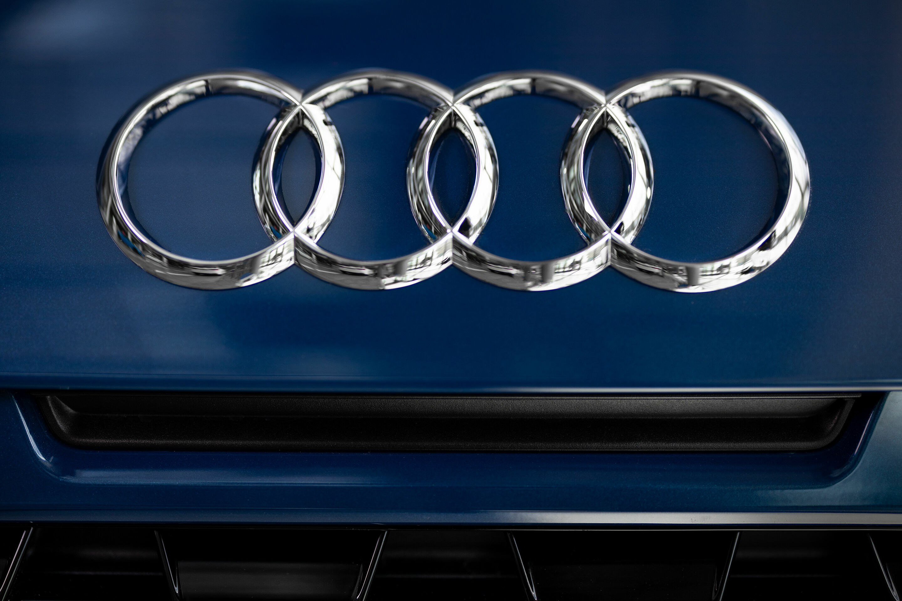 AUDI AG - Audi Logo, Vier Ringe, Symbol, CI