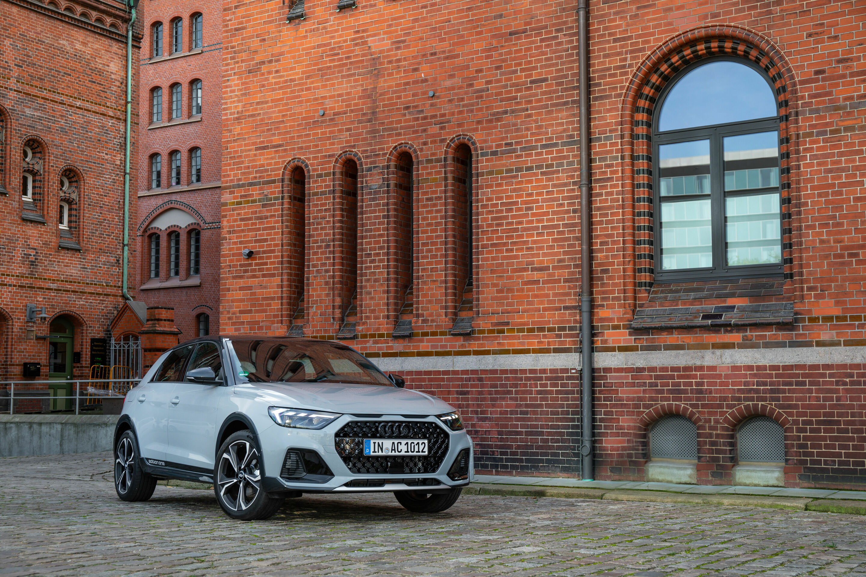 Audi A1 citycarver - Standaufnahme,
Farbe: Pfeilgrau