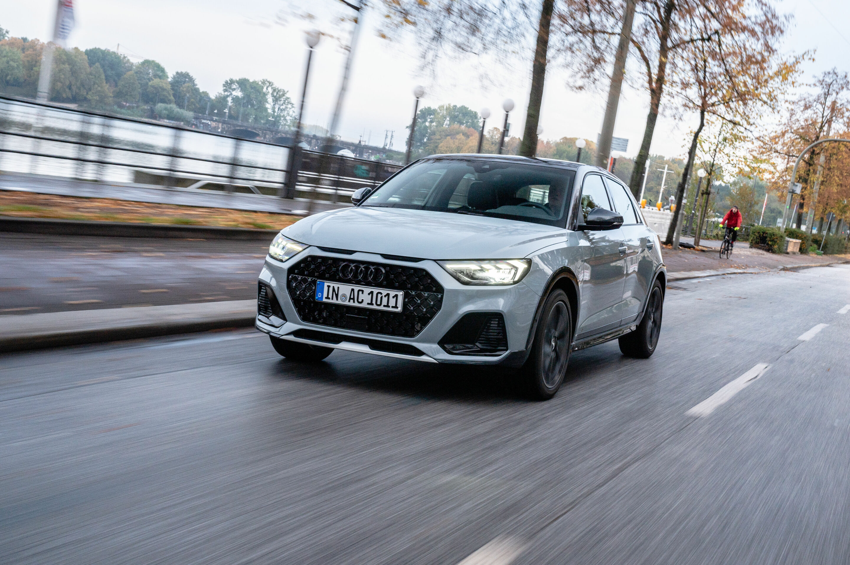 Audi A1 citycarver - Dynamic photo,
Colour: Arrow gray