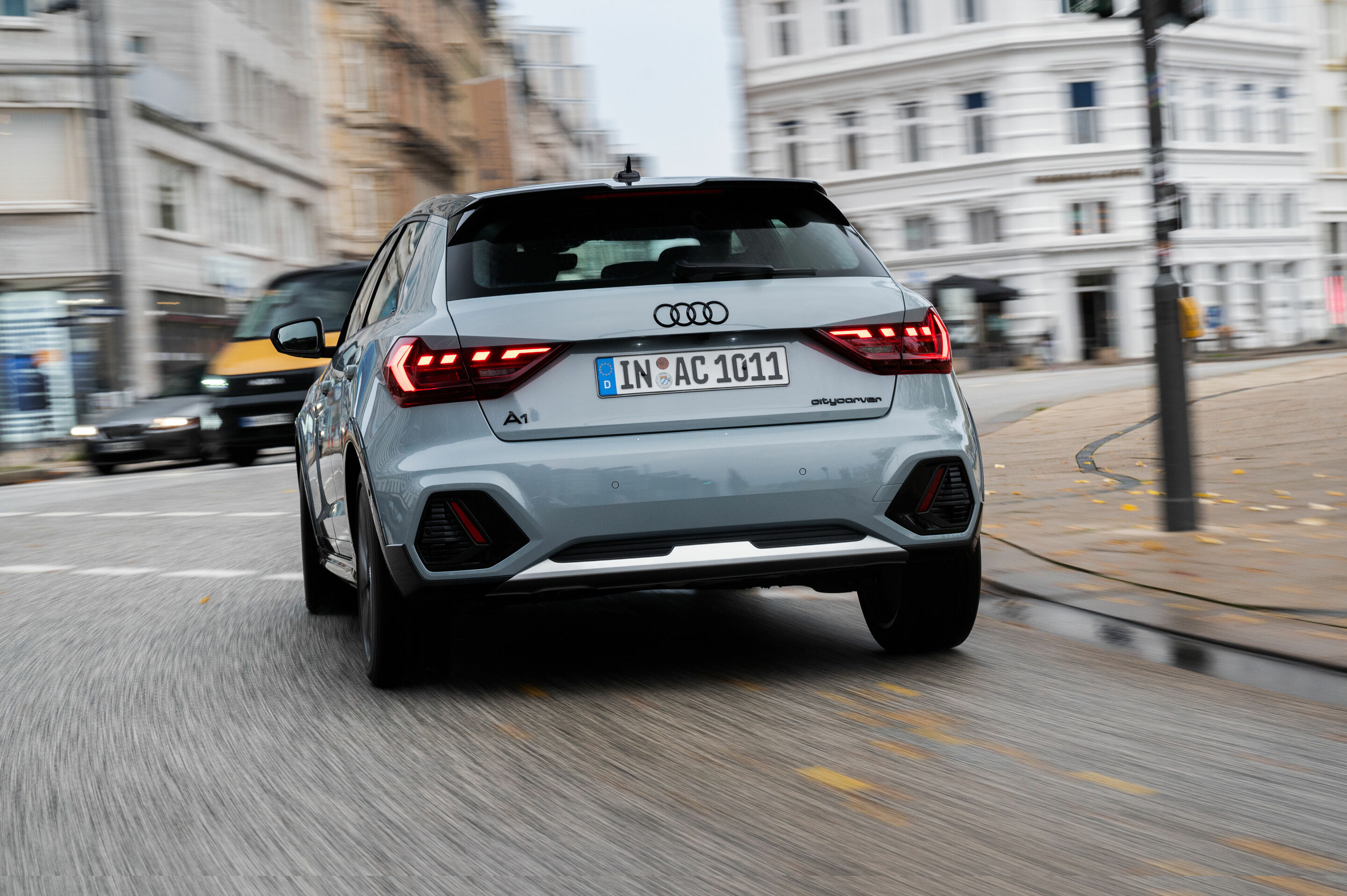 Audi A1 citycarver - Dynamic photo,
Colour: Arrow gray