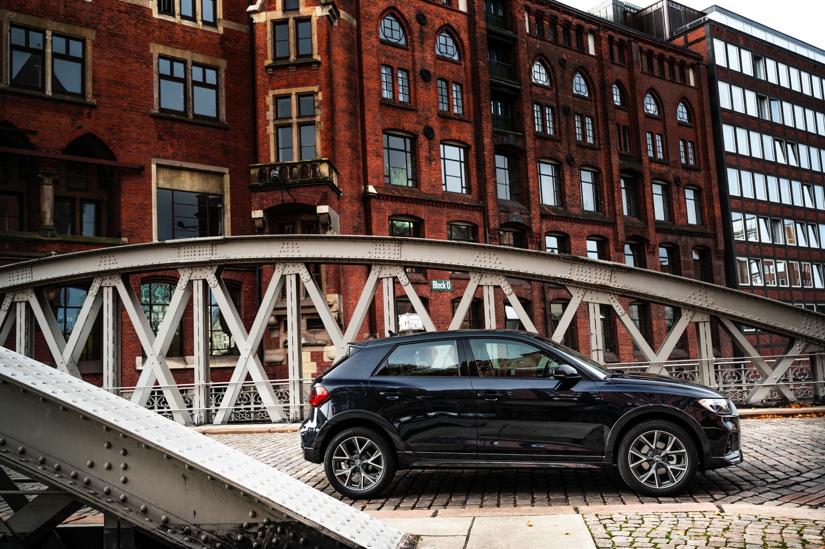 Audi A1 citycarver - Static photo,
Colour: Firmament blue